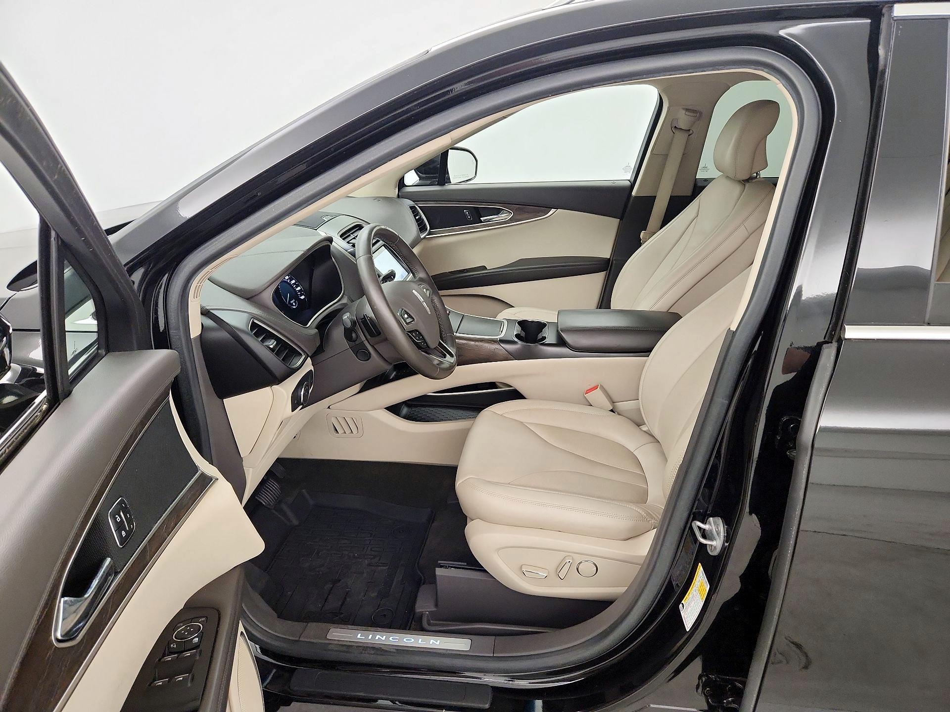 Thumbnail: 2017 Lincoln MKX - 11