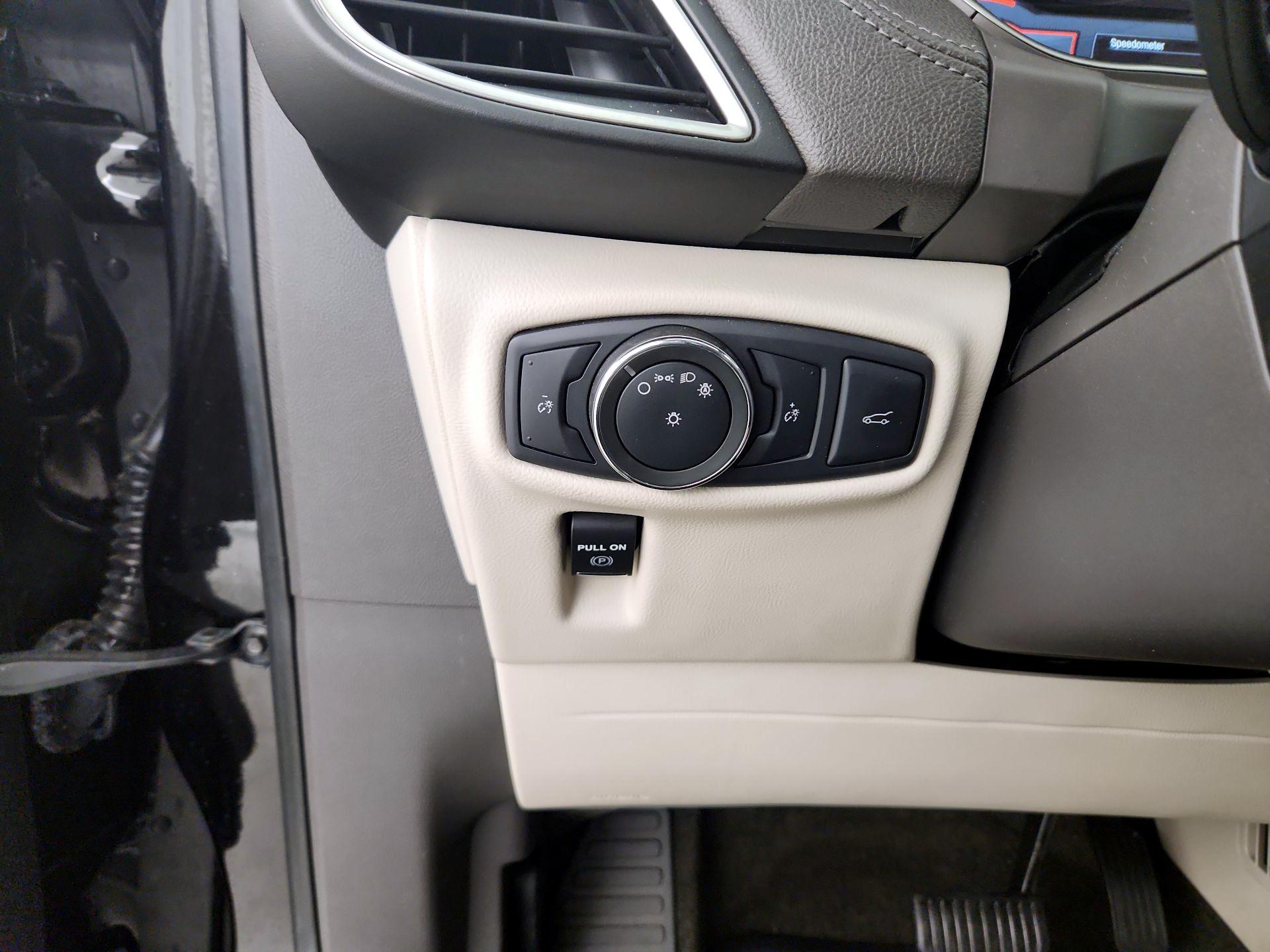 Thumbnail: 2017 Lincoln MKX - 13