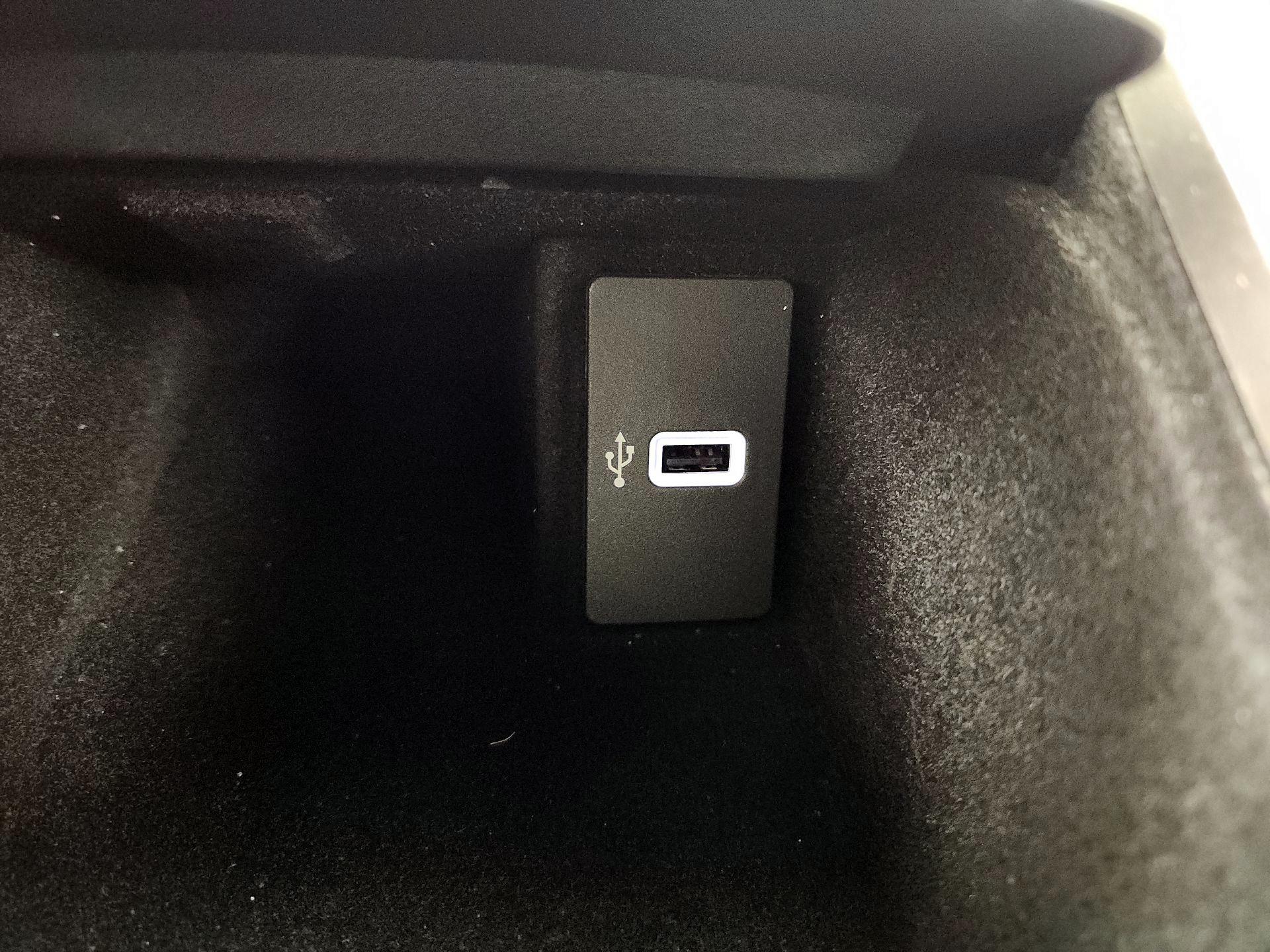 Thumbnail: 2017 Lincoln MKX - 19