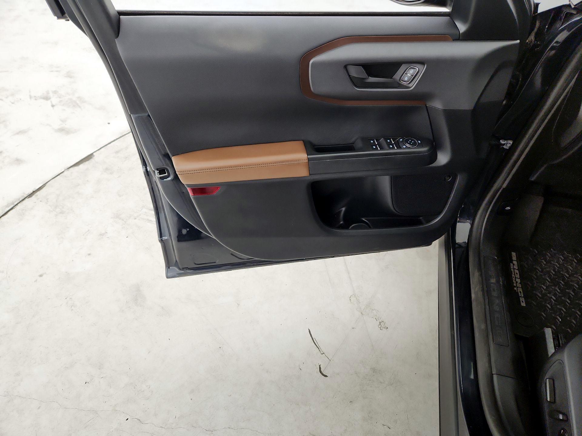 Thumbnail: 2021 Ford Bronco Sport - 12