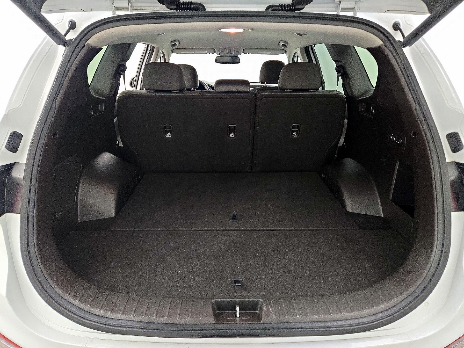 Thumbnail: 2019 Hyundai Santa Fe - 20