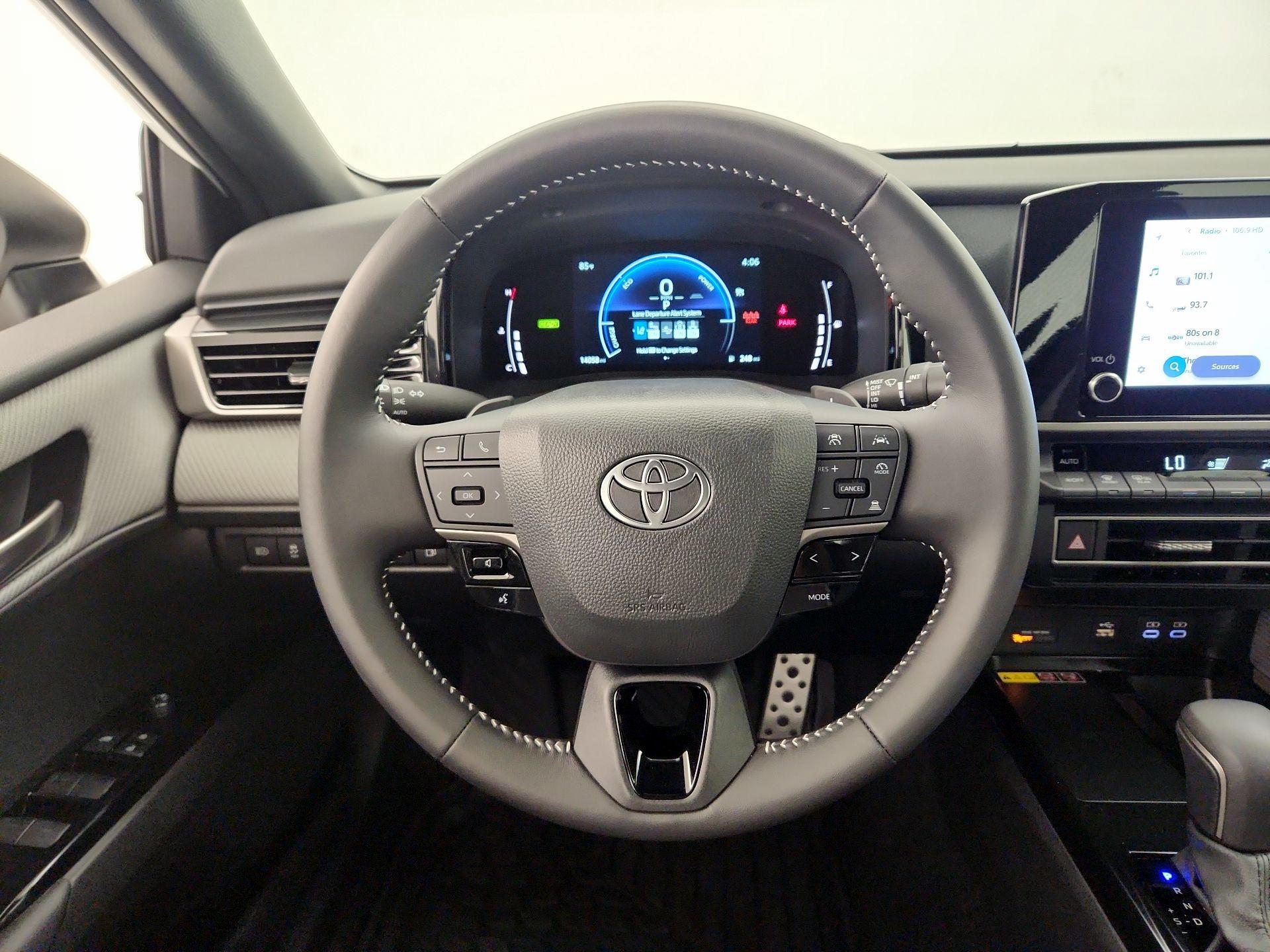 Thumbnail: 2025 Toyota Camry - 10