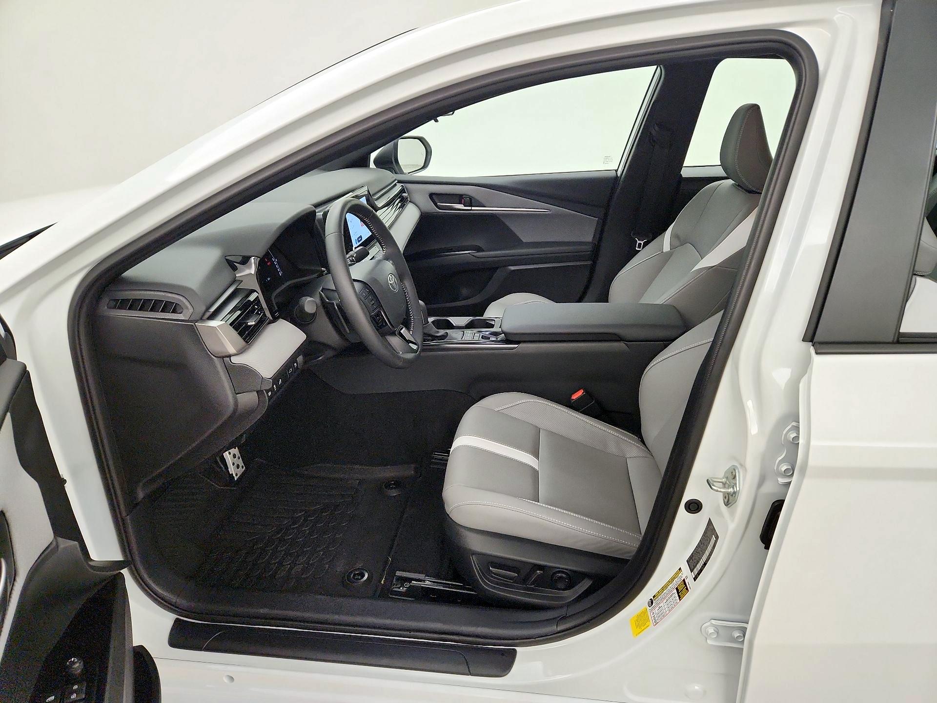 Thumbnail: 2025 Toyota Camry - 11