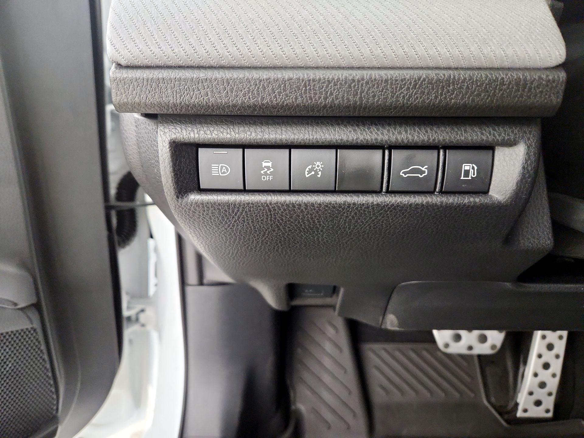 Thumbnail: 2025 Toyota Camry - 13