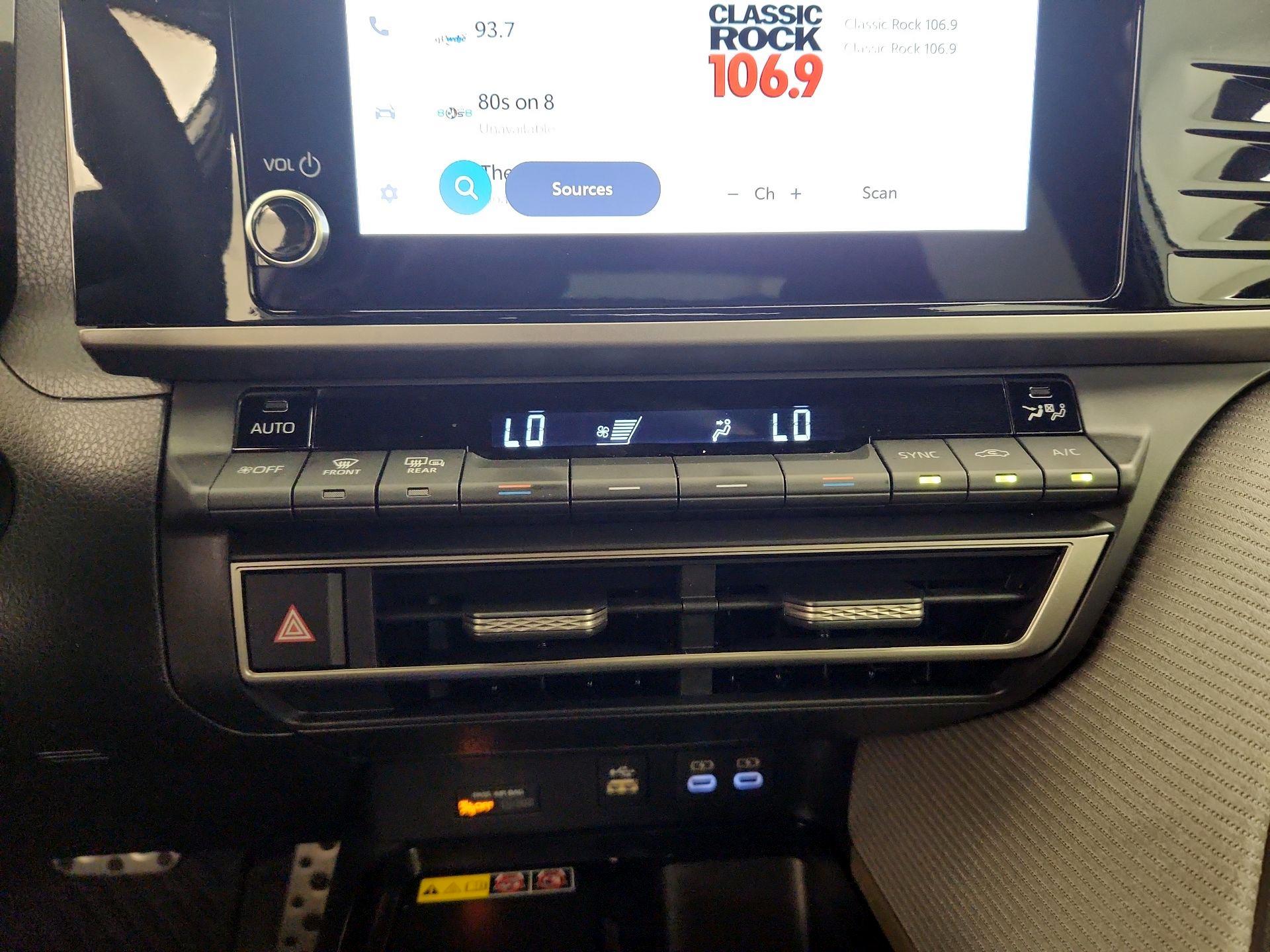 Thumbnail: 2025 Toyota Camry - 16