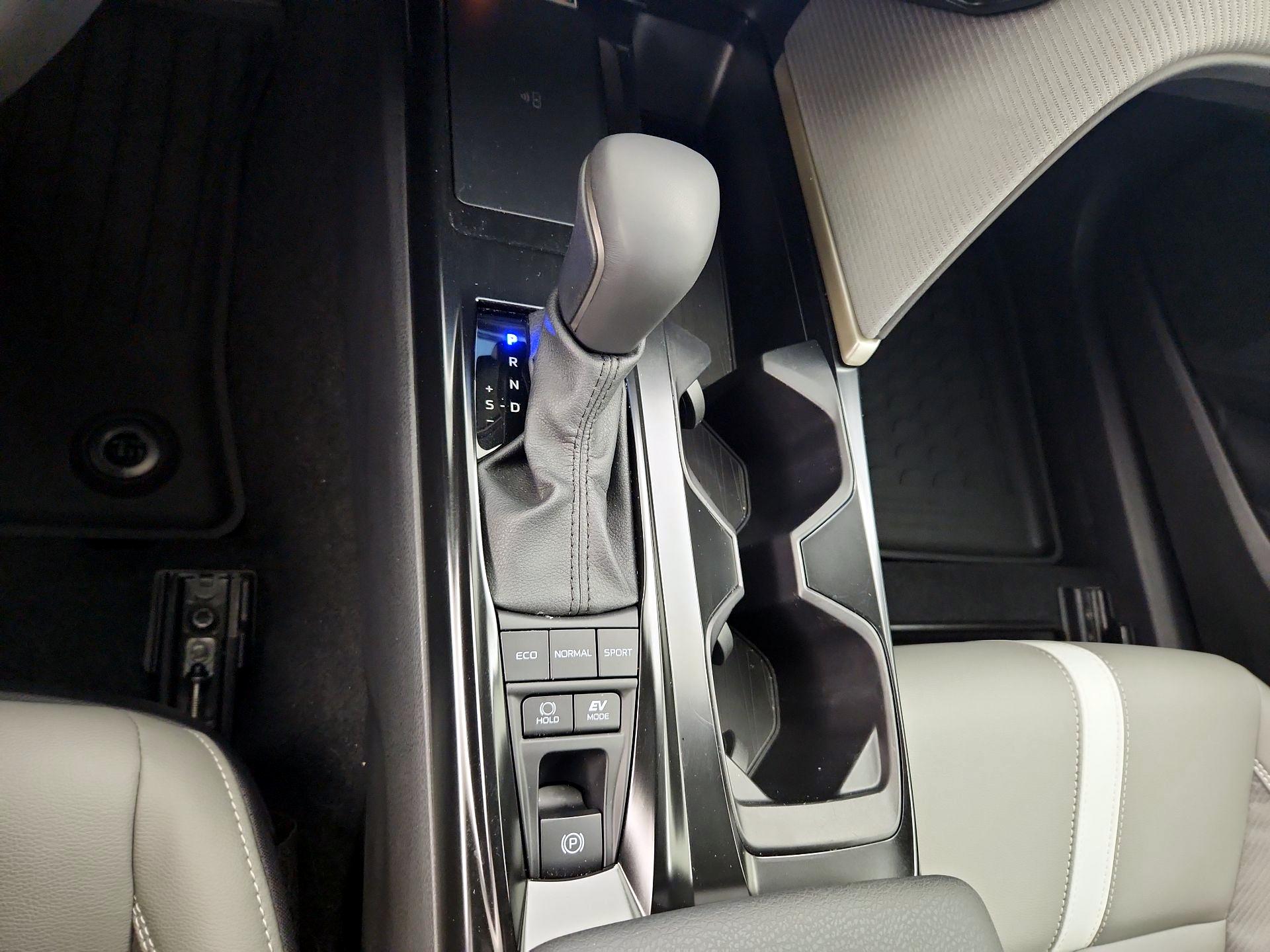 Thumbnail: 2025 Toyota Camry - 17