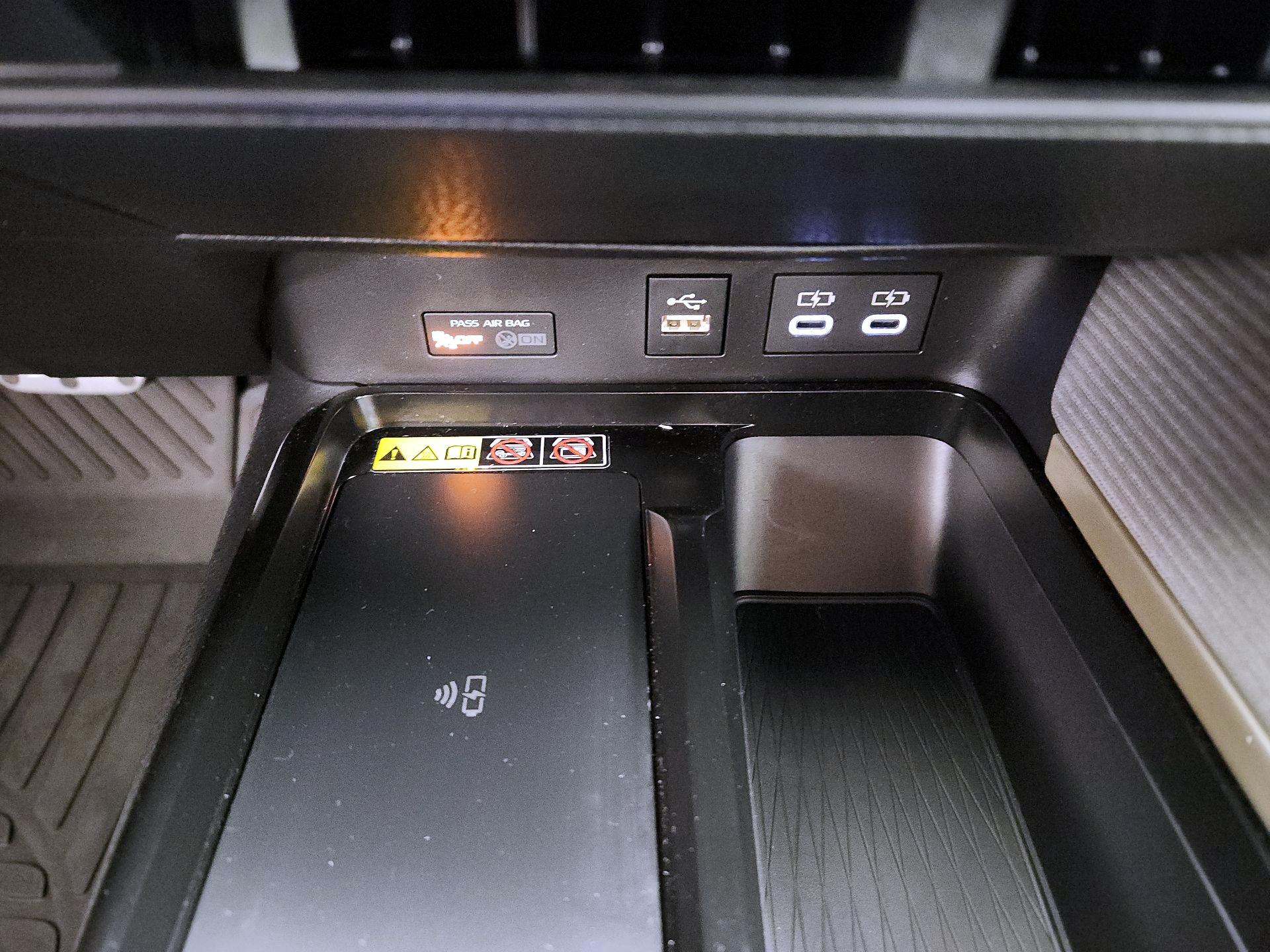 Thumbnail: 2025 Toyota Camry - 18