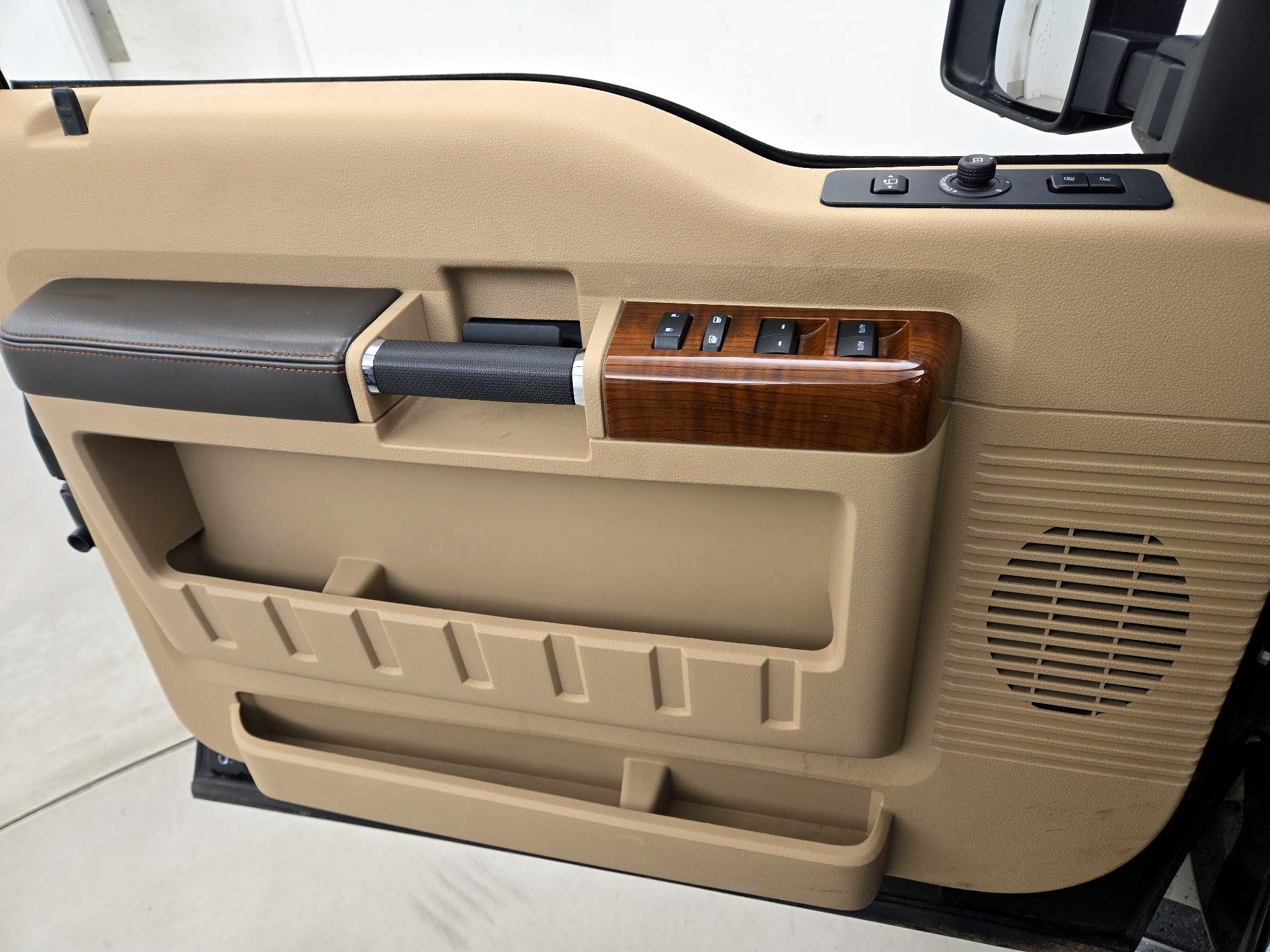 Thumbnail: 2015 Ford F-250 - 12