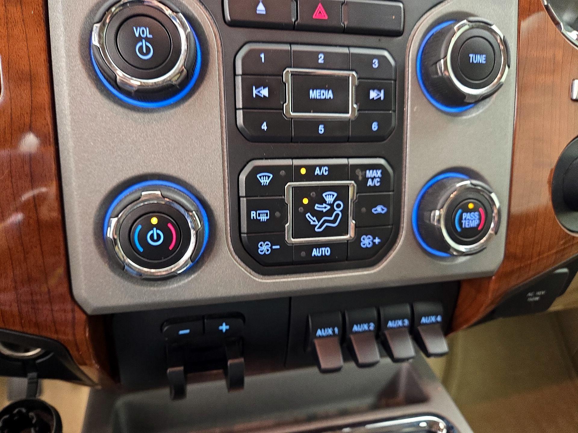 Thumbnail: 2015 Ford F-250 - 16