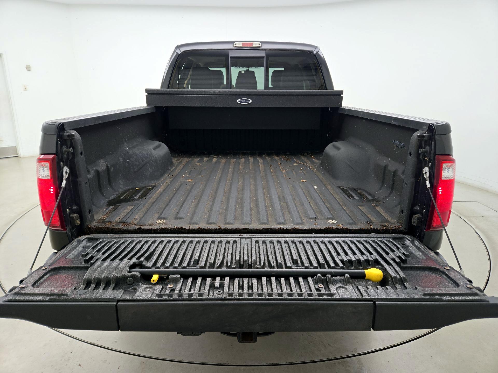Thumbnail: 2015 Ford F-250 - 20