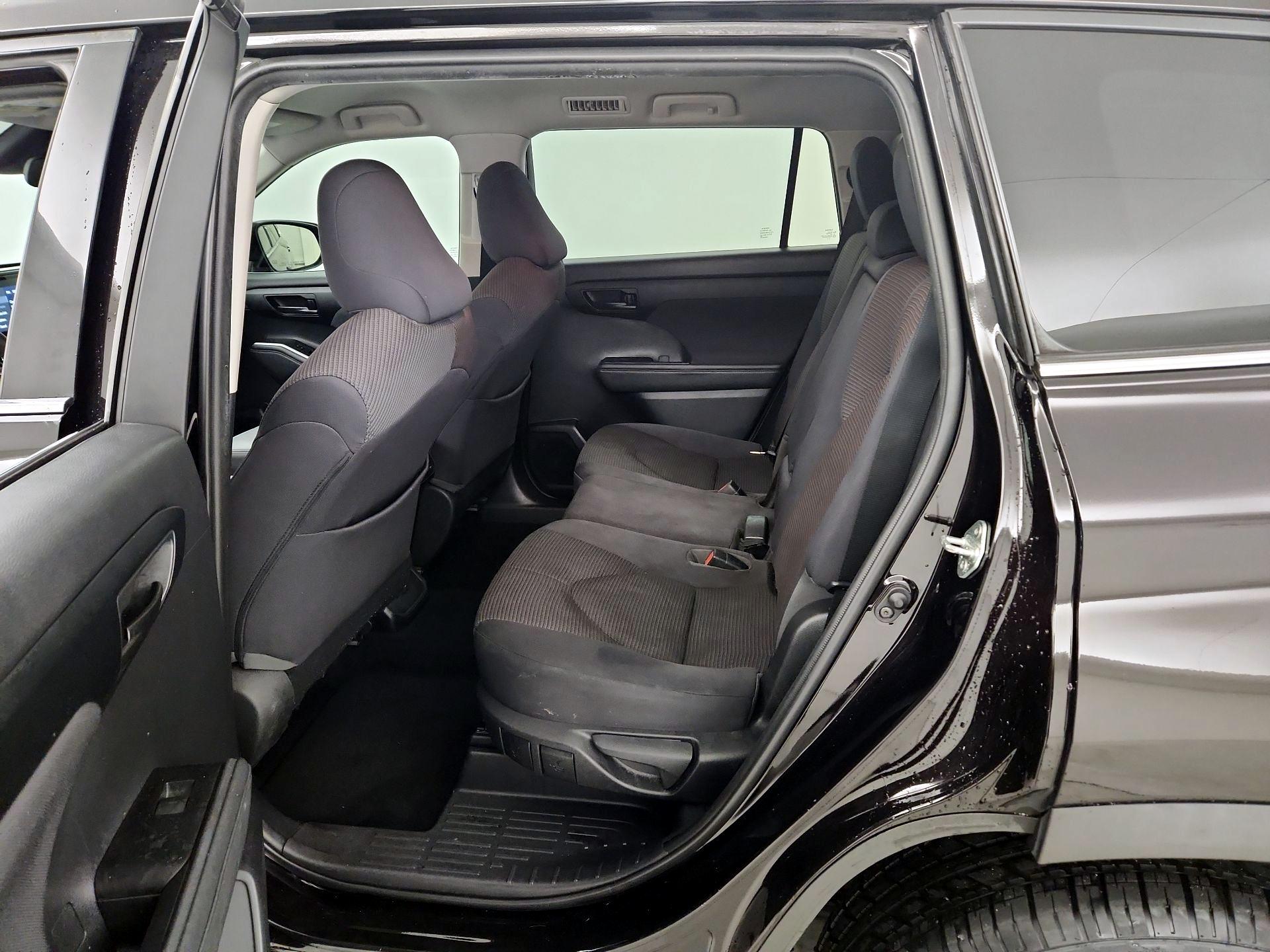 Thumbnail: 2020 Toyota Highlander - 19