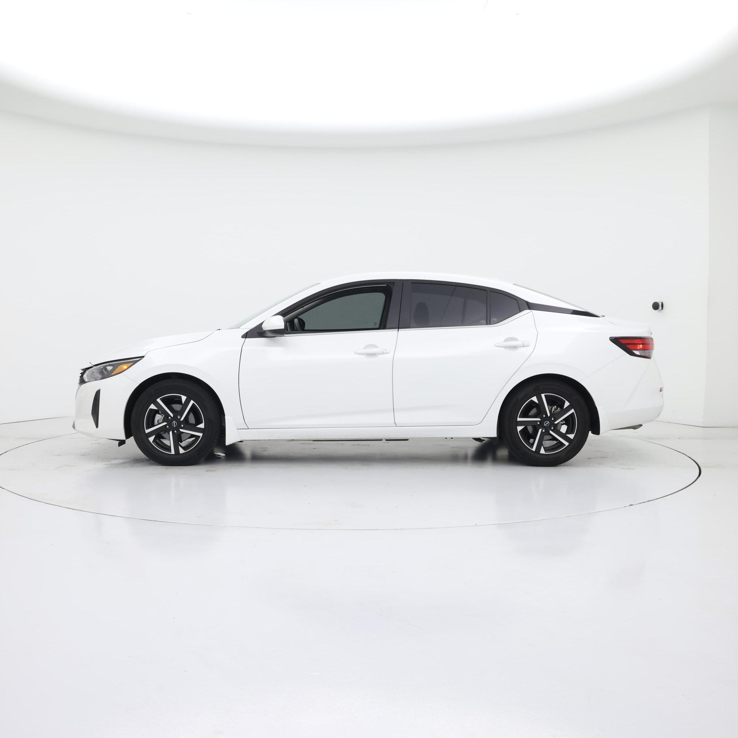 Thumbnail: 2025 Nissan Sentra - 3