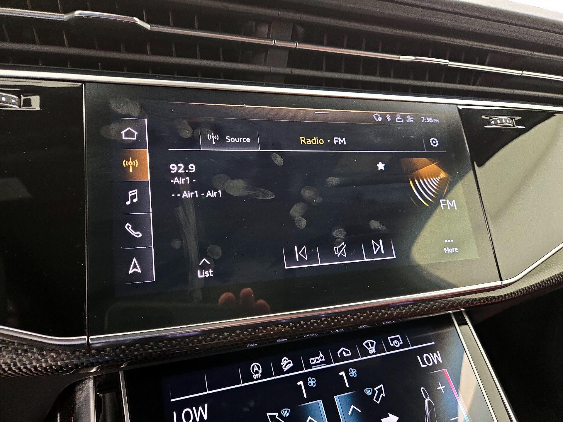 Thumbnail: 2020 Audi SQ7 - 16