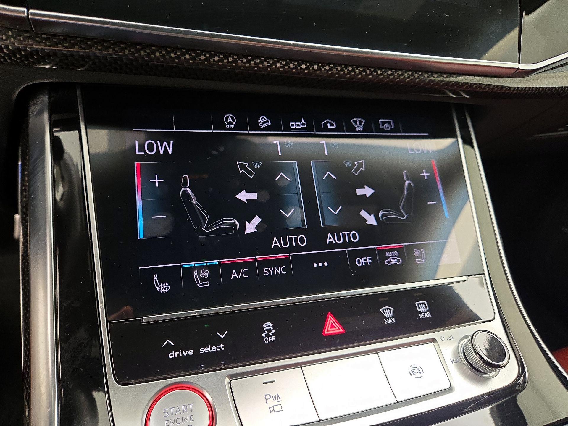 Thumbnail: 2020 Audi SQ7 - 17