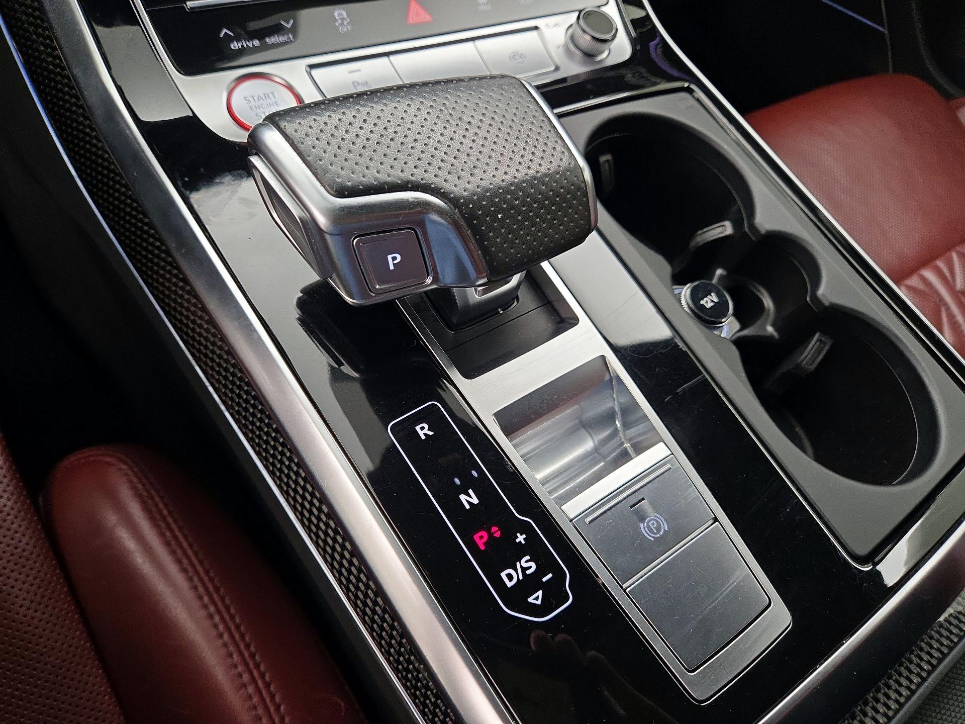 Thumbnail: 2020 Audi SQ7 - 18