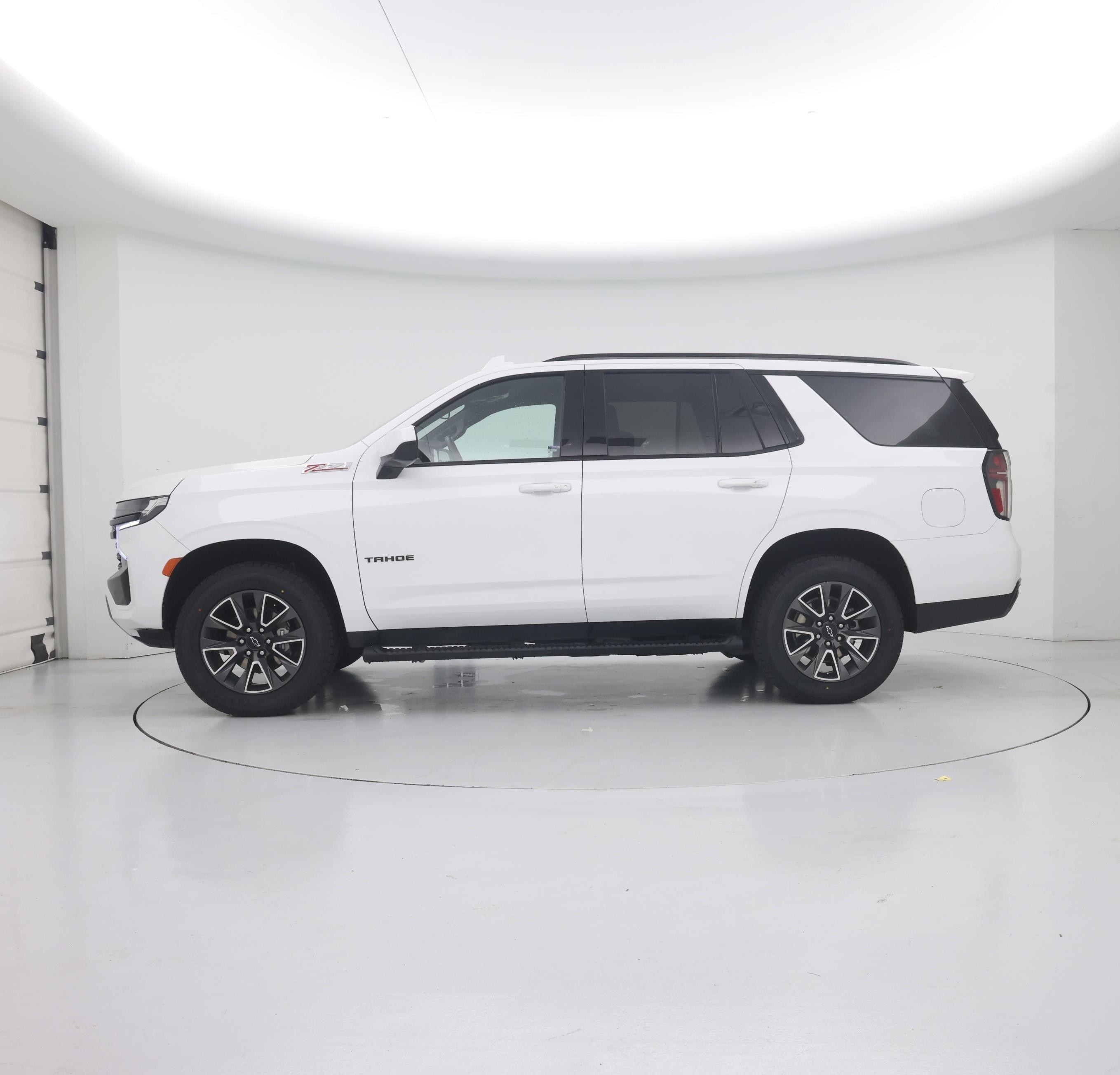 Thumbnail: 2024 Chevrolet Tahoe - 3
