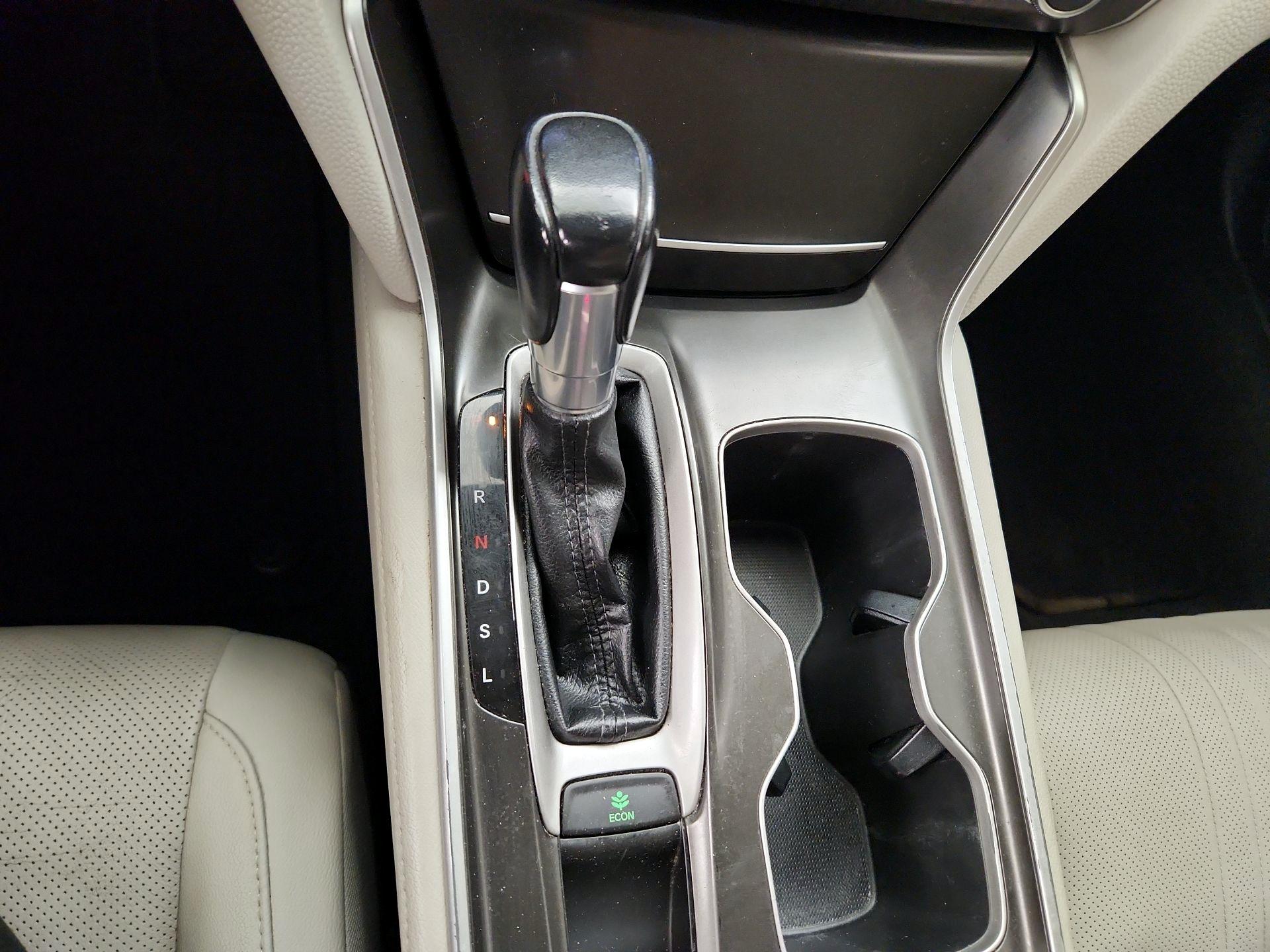 Thumbnail: 2018 Honda Accord - 17