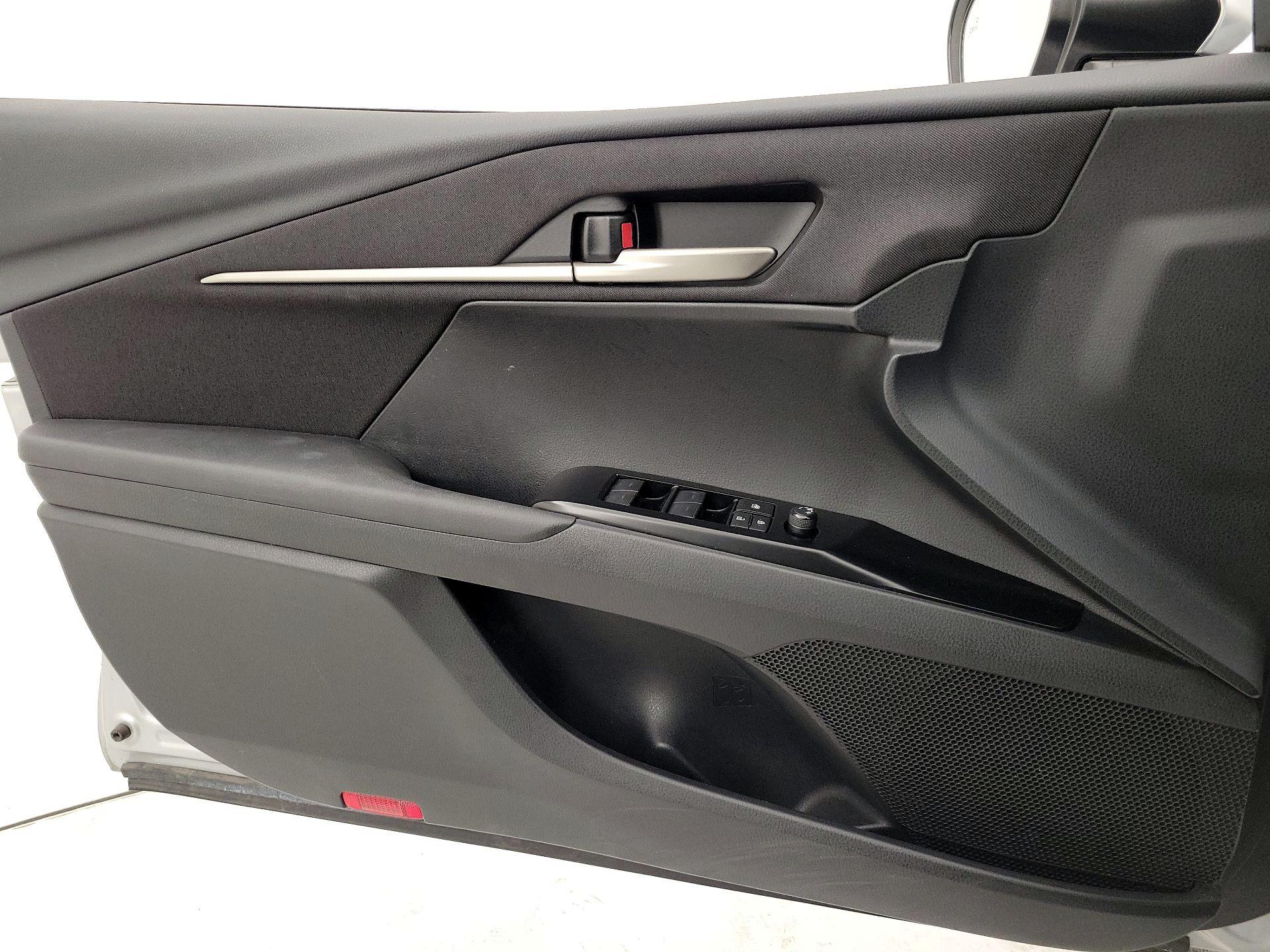 Thumbnail: 2025 Toyota Camry - 12