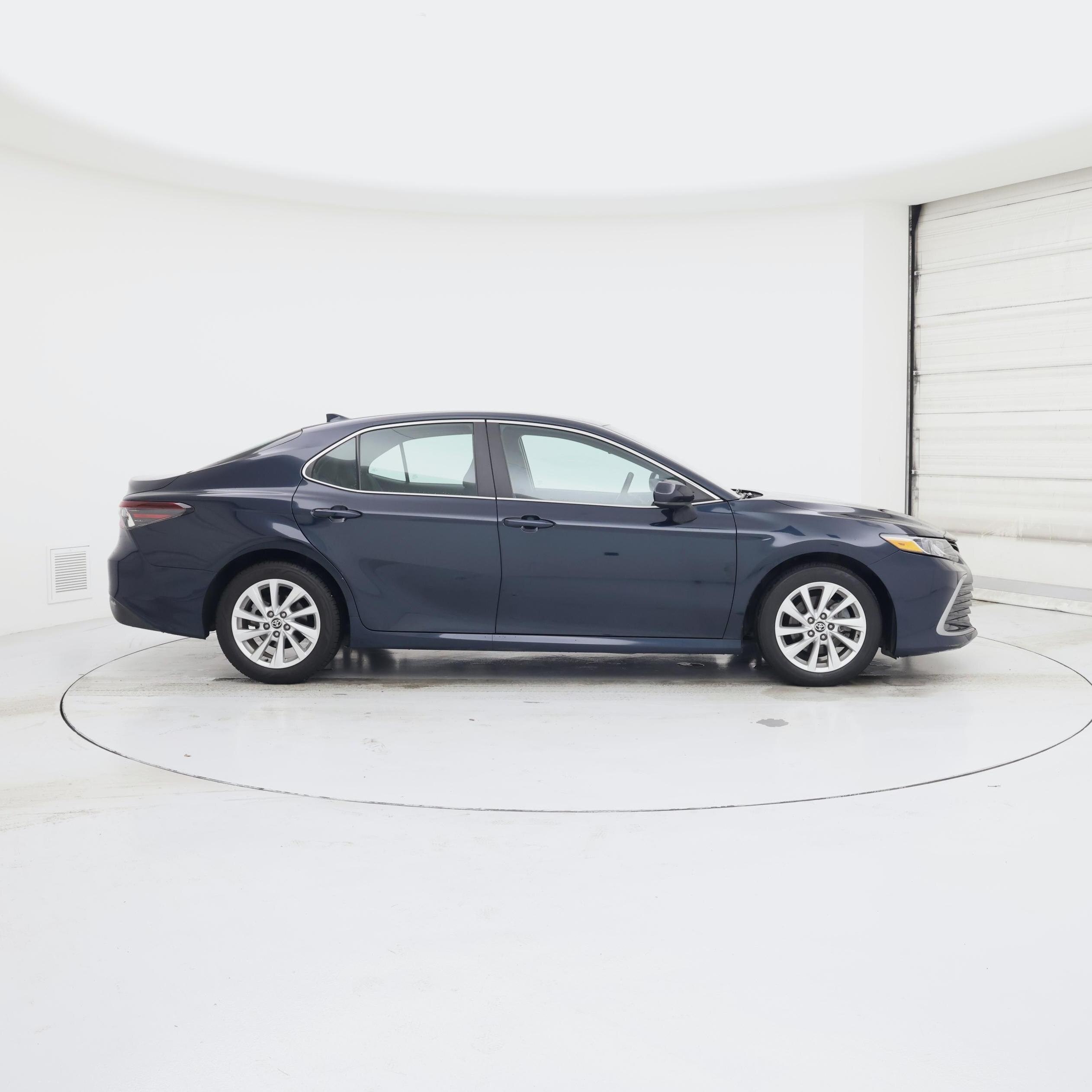 Thumbnail: 2021 Toyota Camry - 7