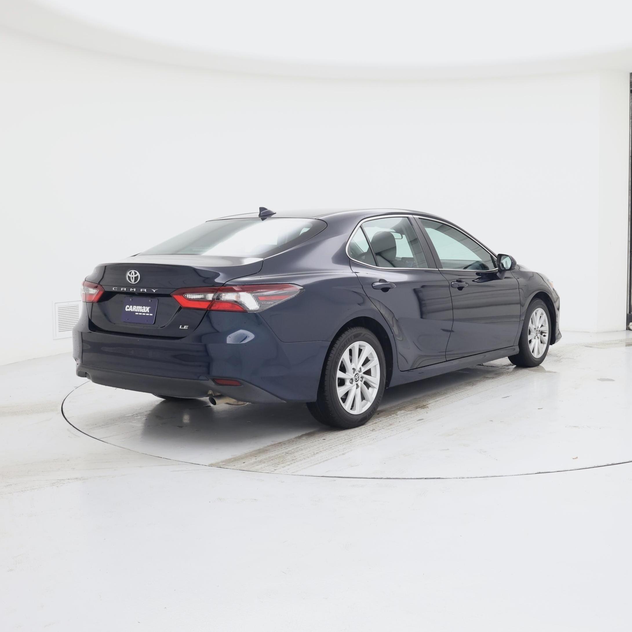 Thumbnail: 2021 Toyota Camry - 8