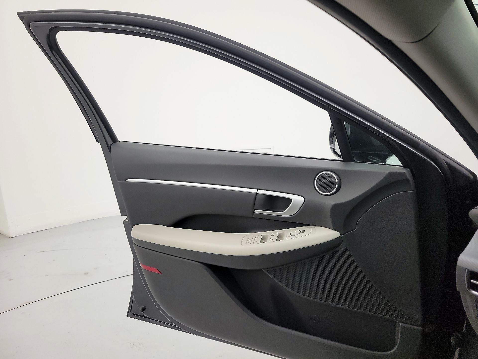 Thumbnail: 2025 Hyundai Sonata - 12