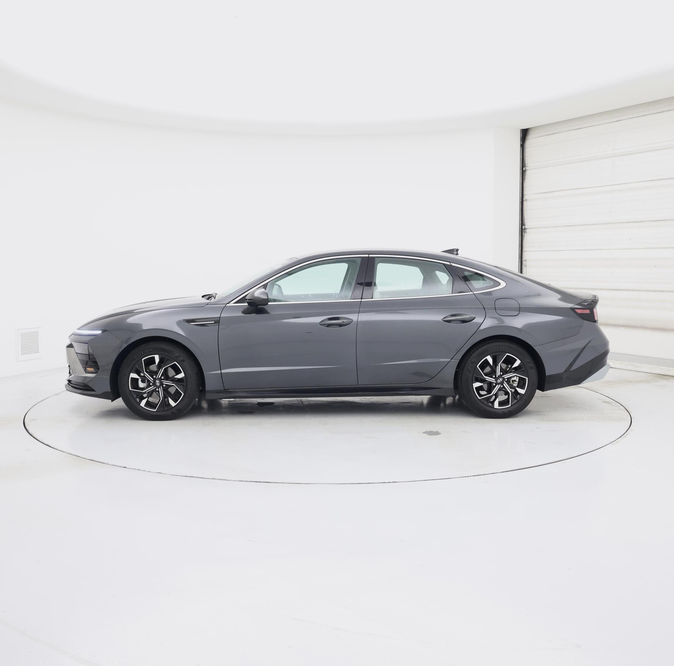 Thumbnail: 2025 Hyundai Sonata - 3