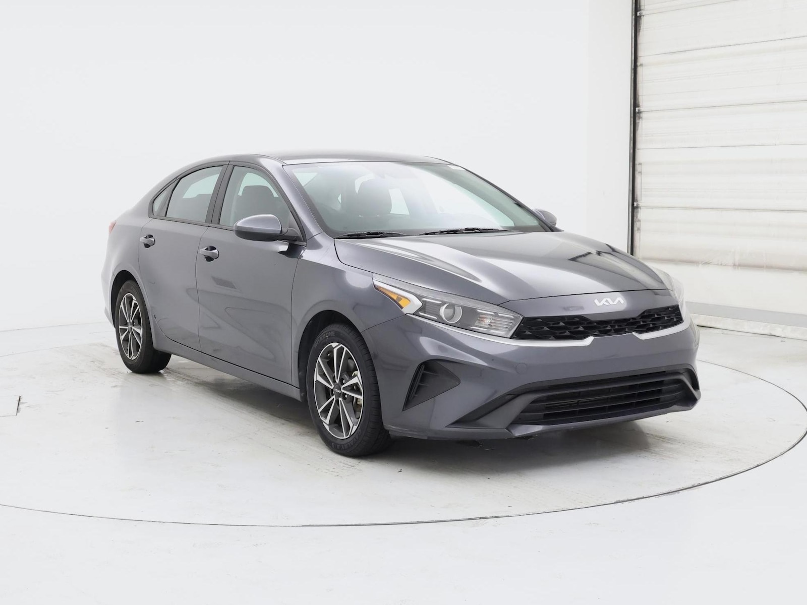 2024 Kia Forte LXS - Photo 2
