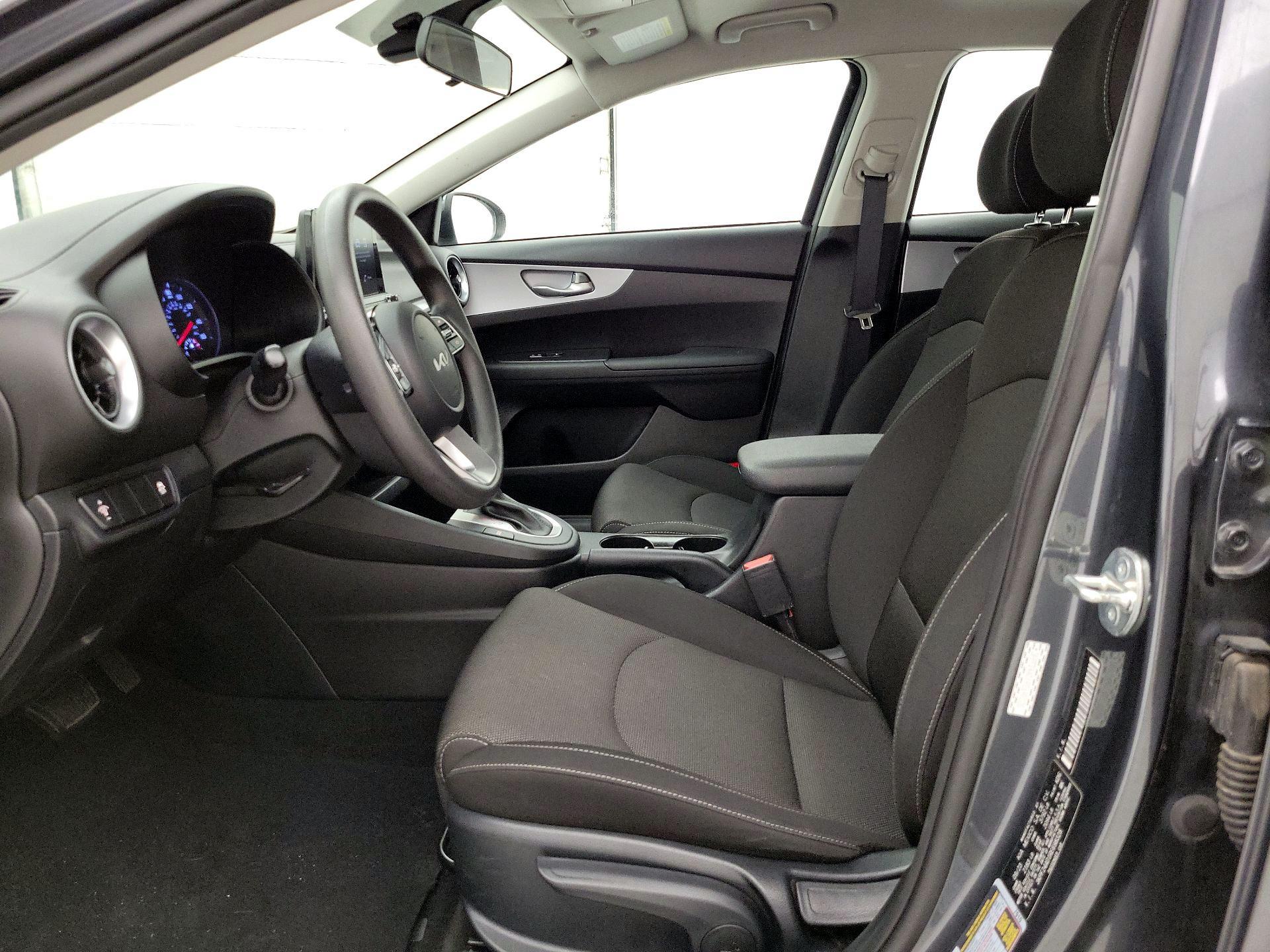 Thumbnail: 2024 Kia Forte - 11