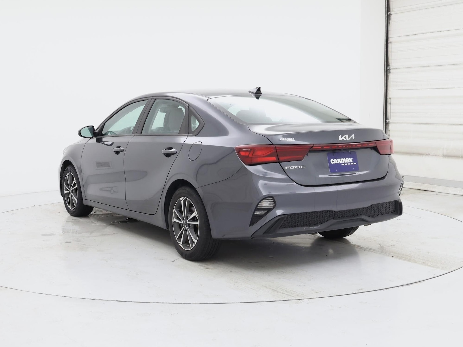 2024 Kia Forte LXS - Photo 3