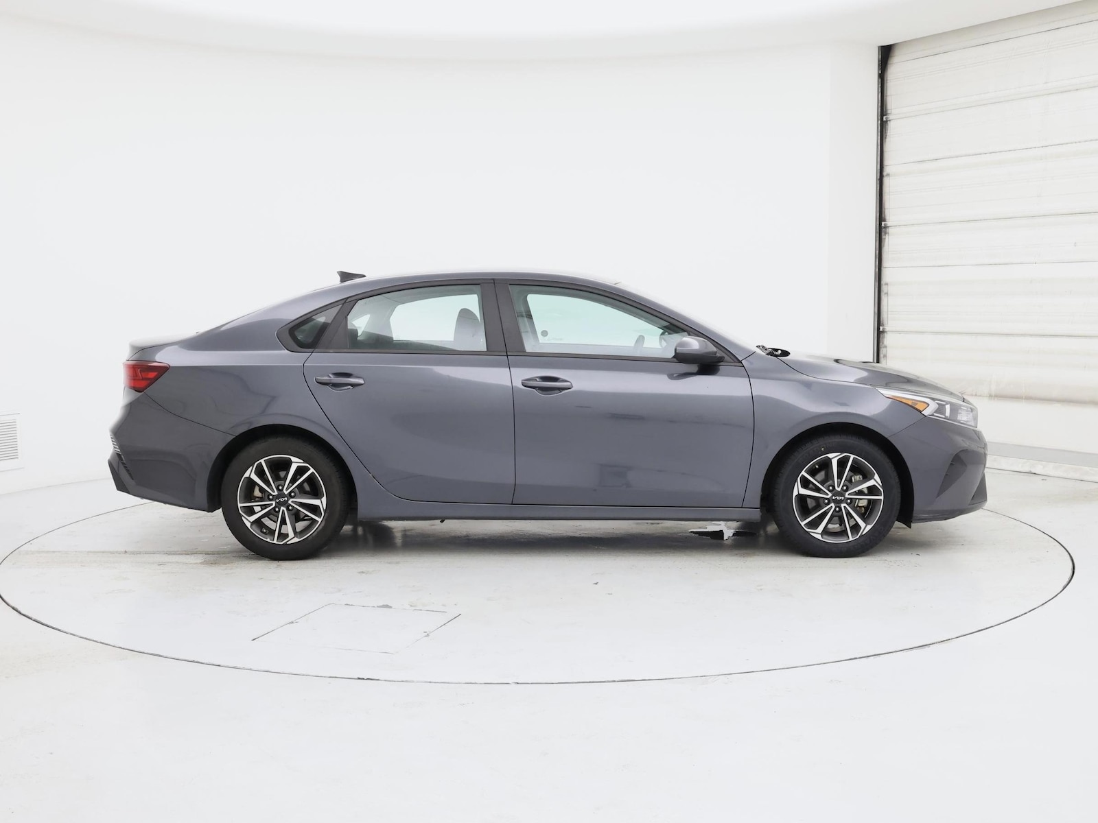 2024 Kia Forte LXS - Photo 8