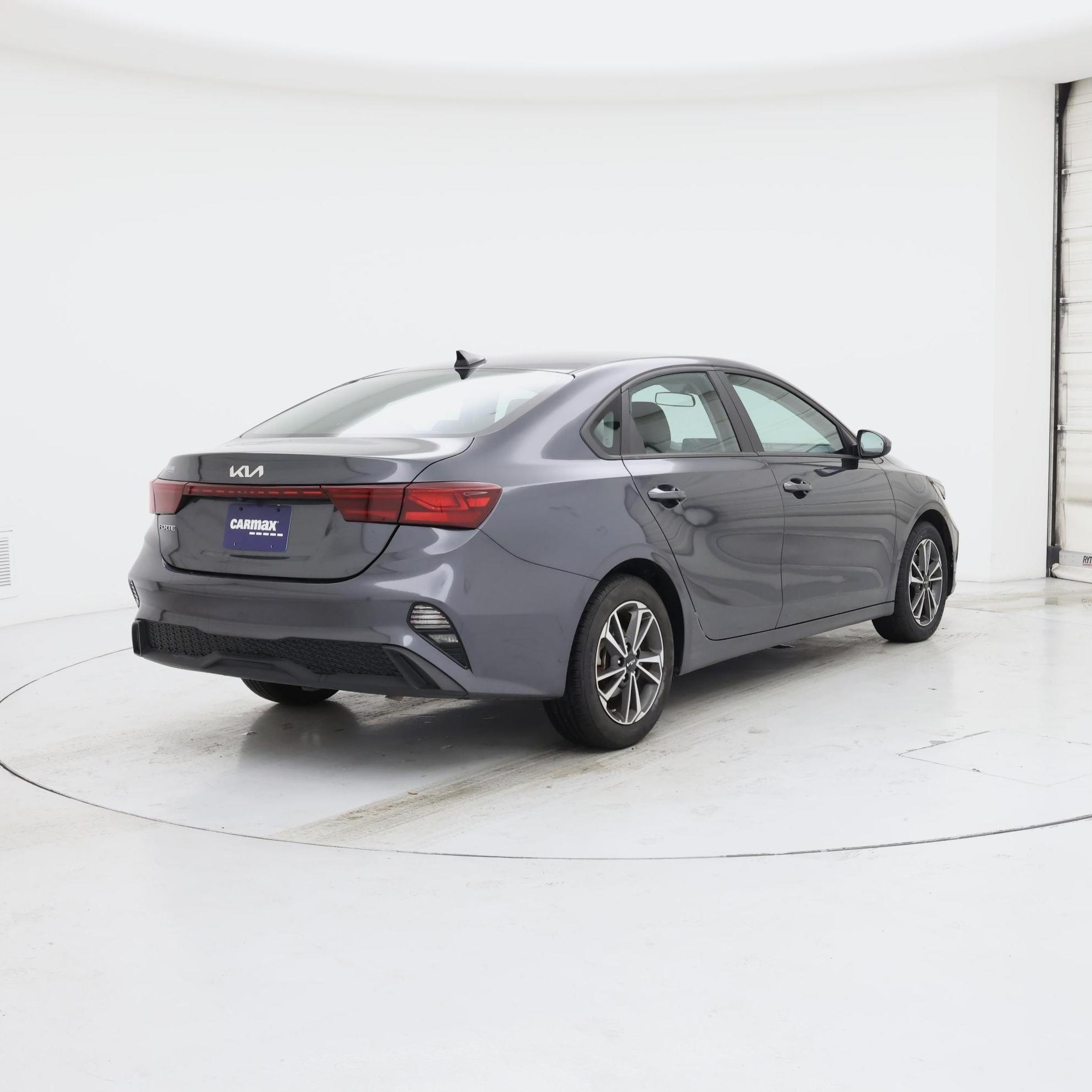Thumbnail: 2024 Kia Forte - 8