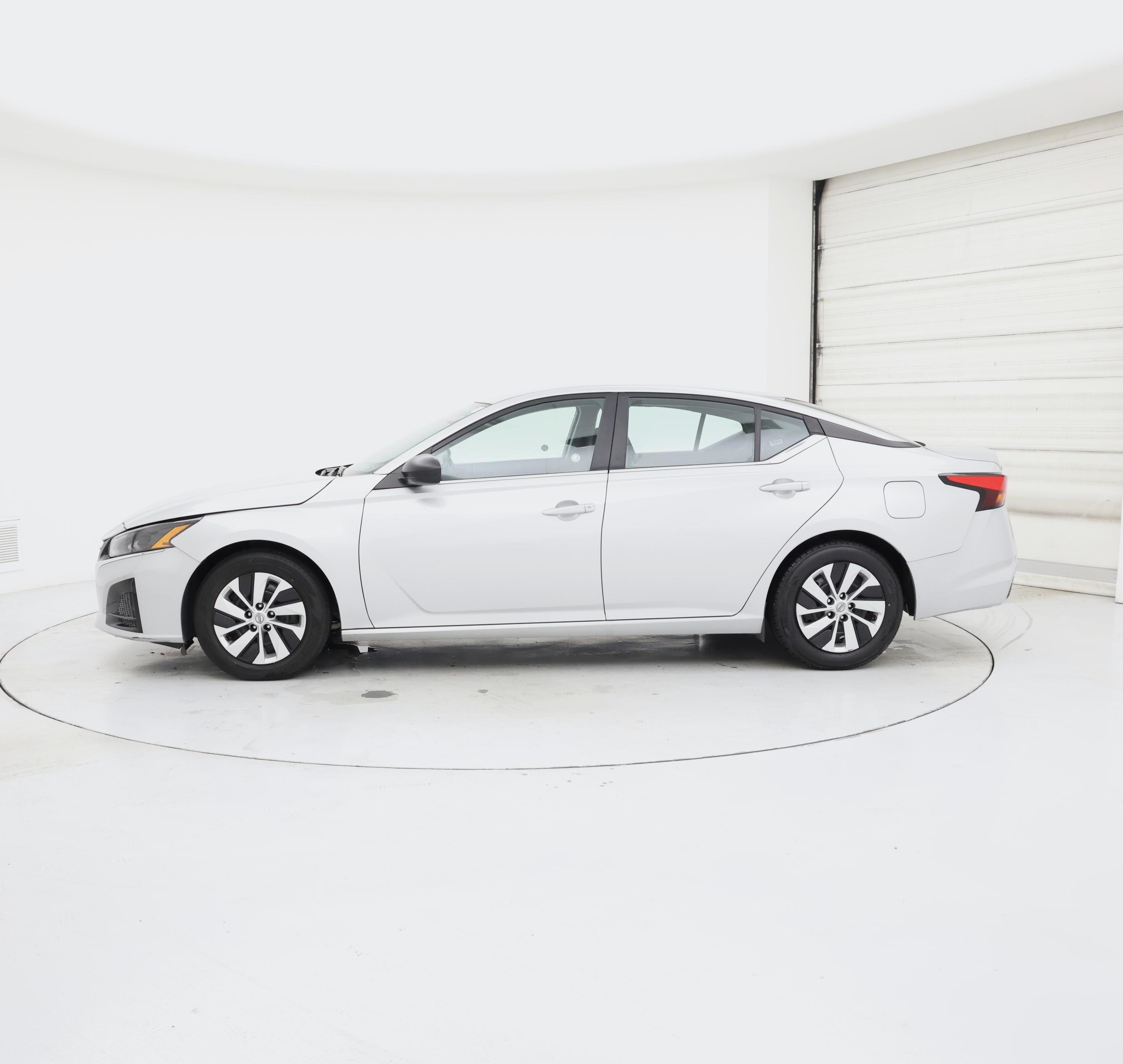 Thumbnail: 2024 Nissan Altima - 3