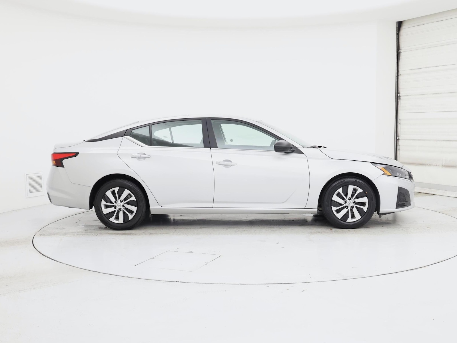 2024 Nissan Altima S - Photo 8