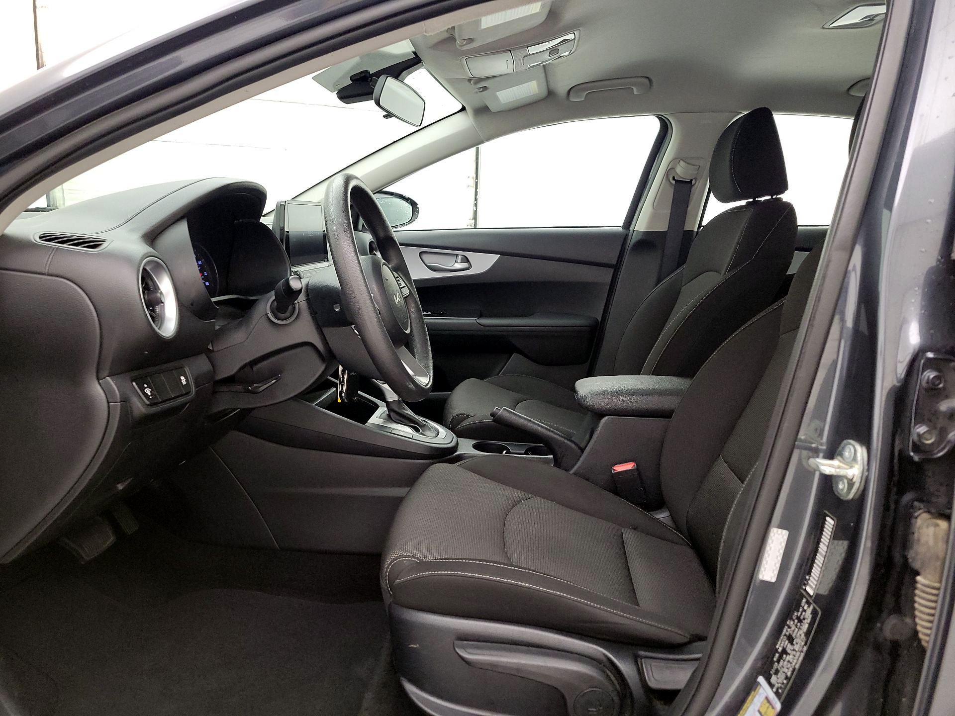 Thumbnail: 2024 Kia Forte - 11