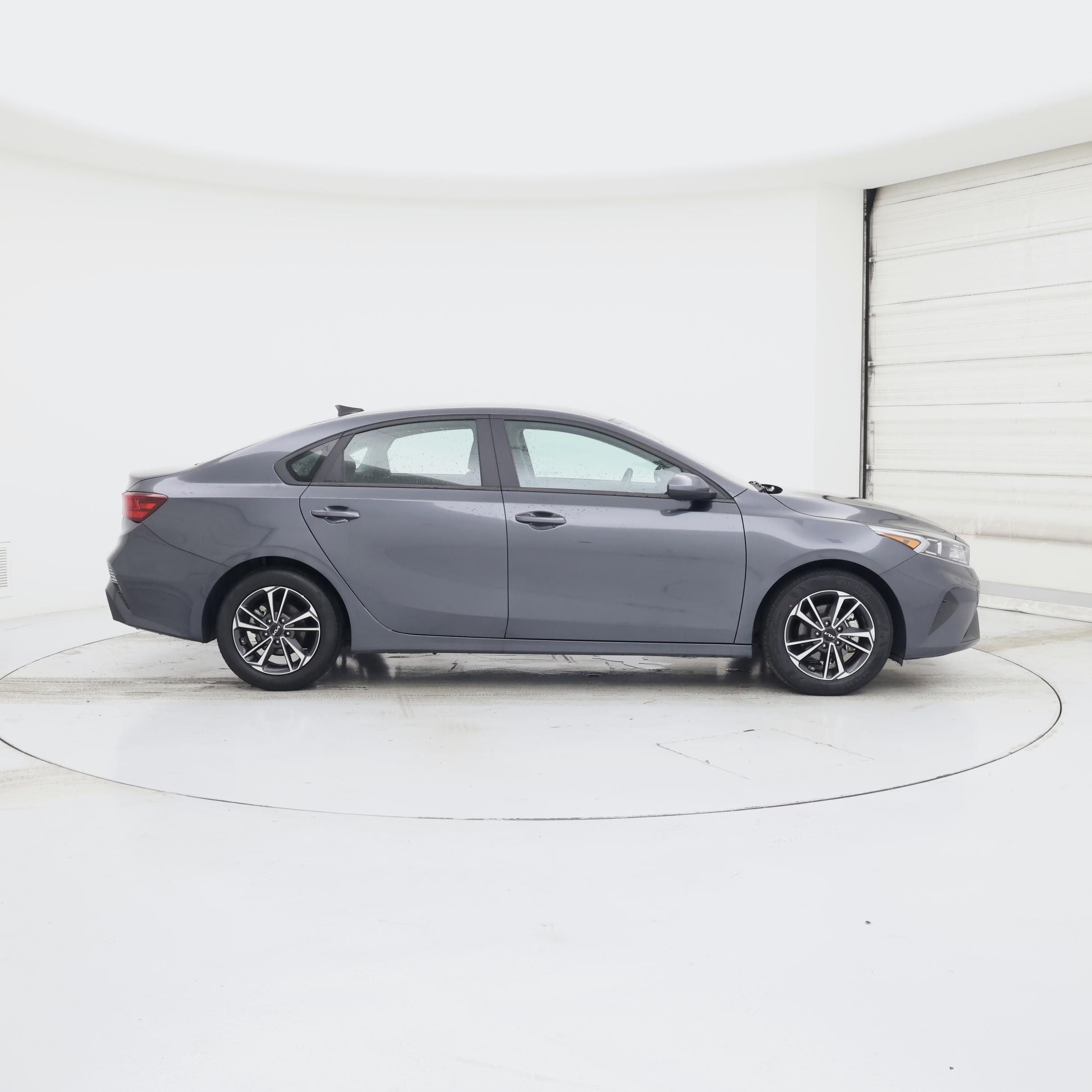 Thumbnail: 2024 Kia Forte - 7