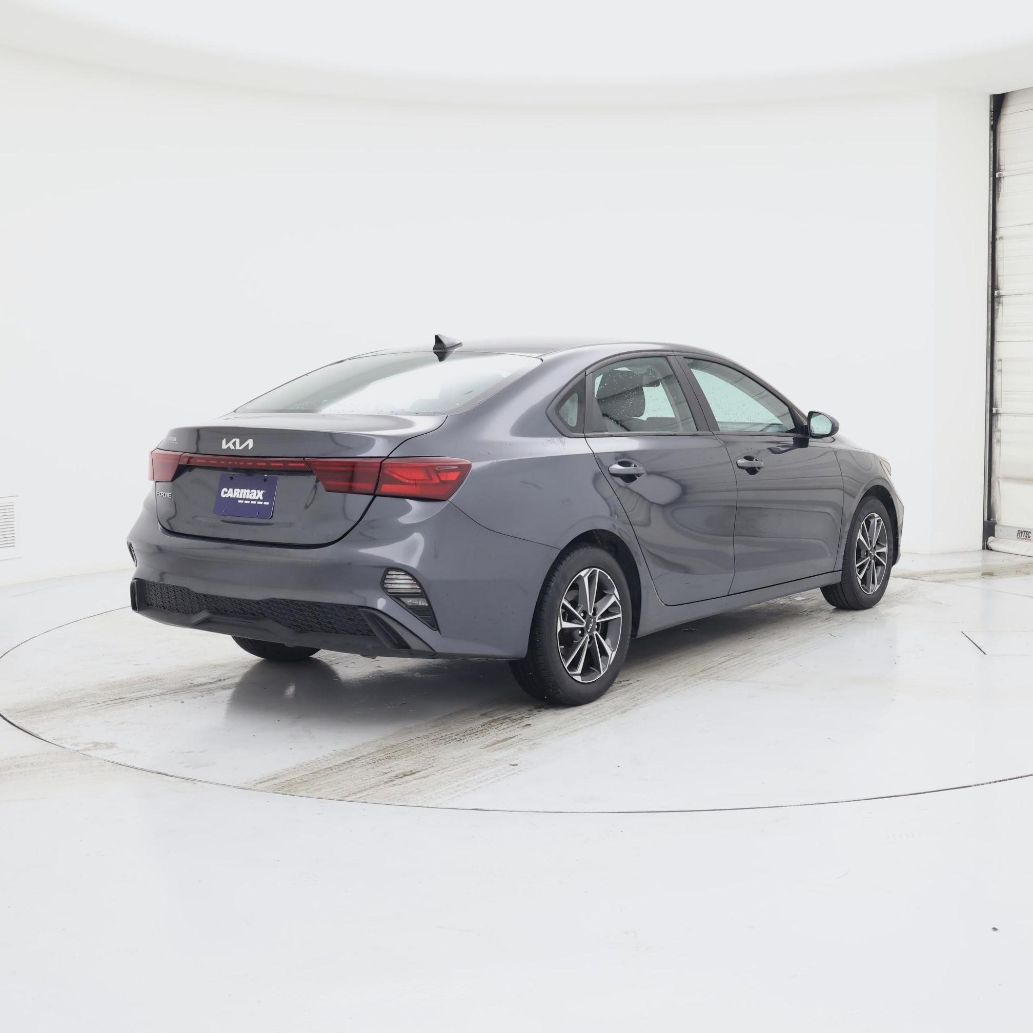 Thumbnail: 2024 Kia Forte - 8