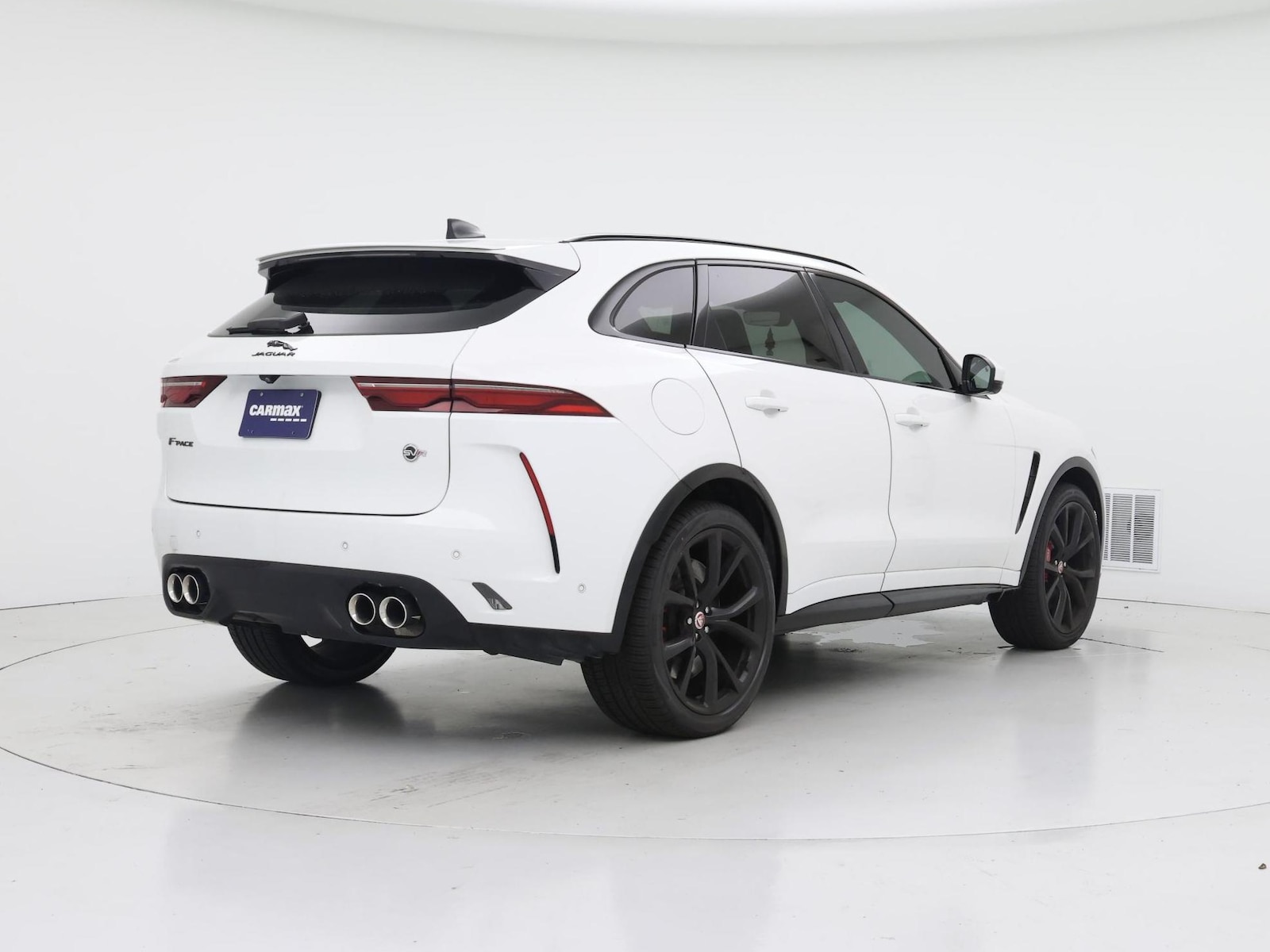 2022 Jaguar F-Pace SVR - Photo 9