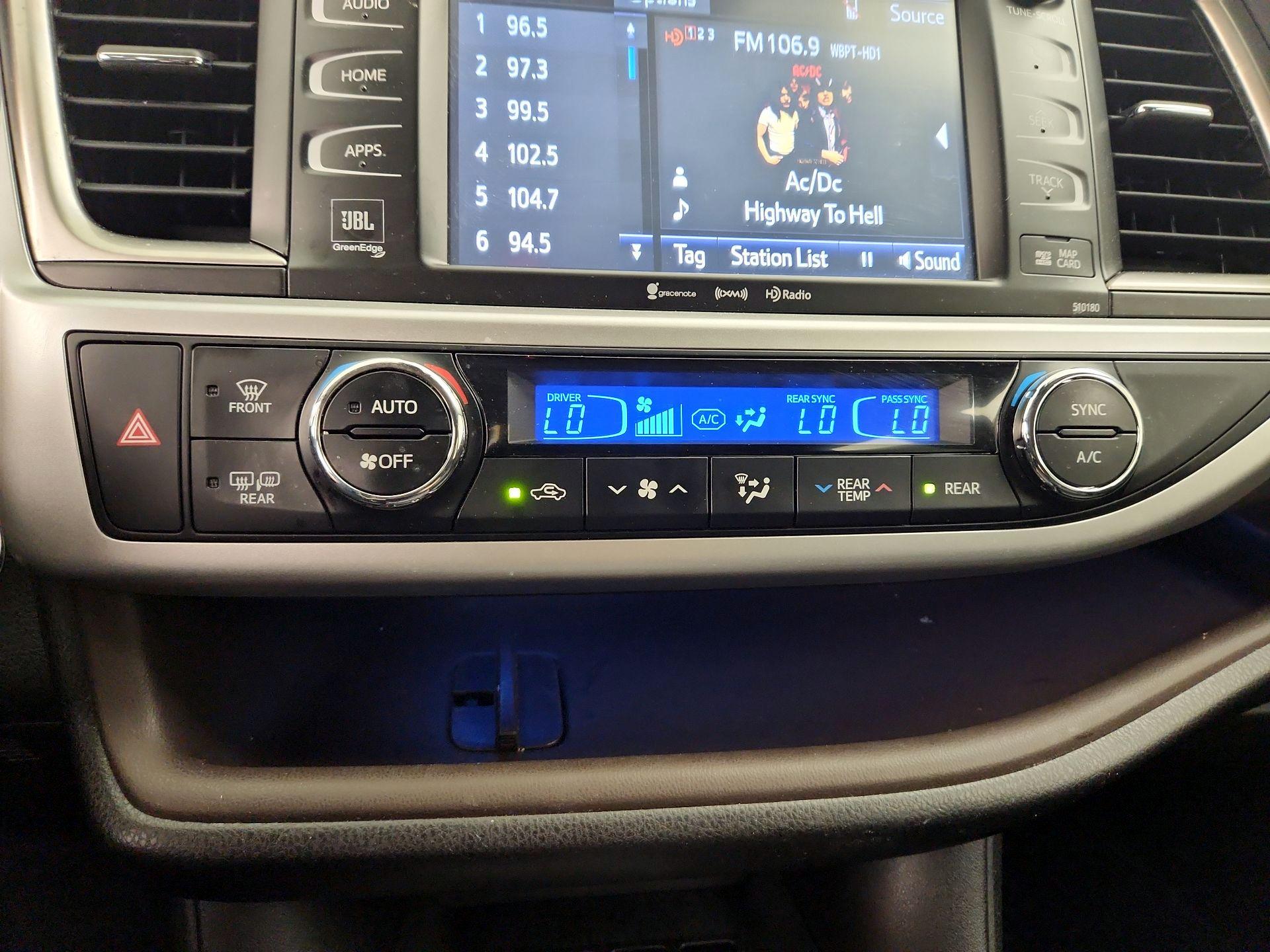 Thumbnail: 2018 Toyota Highlander - 16