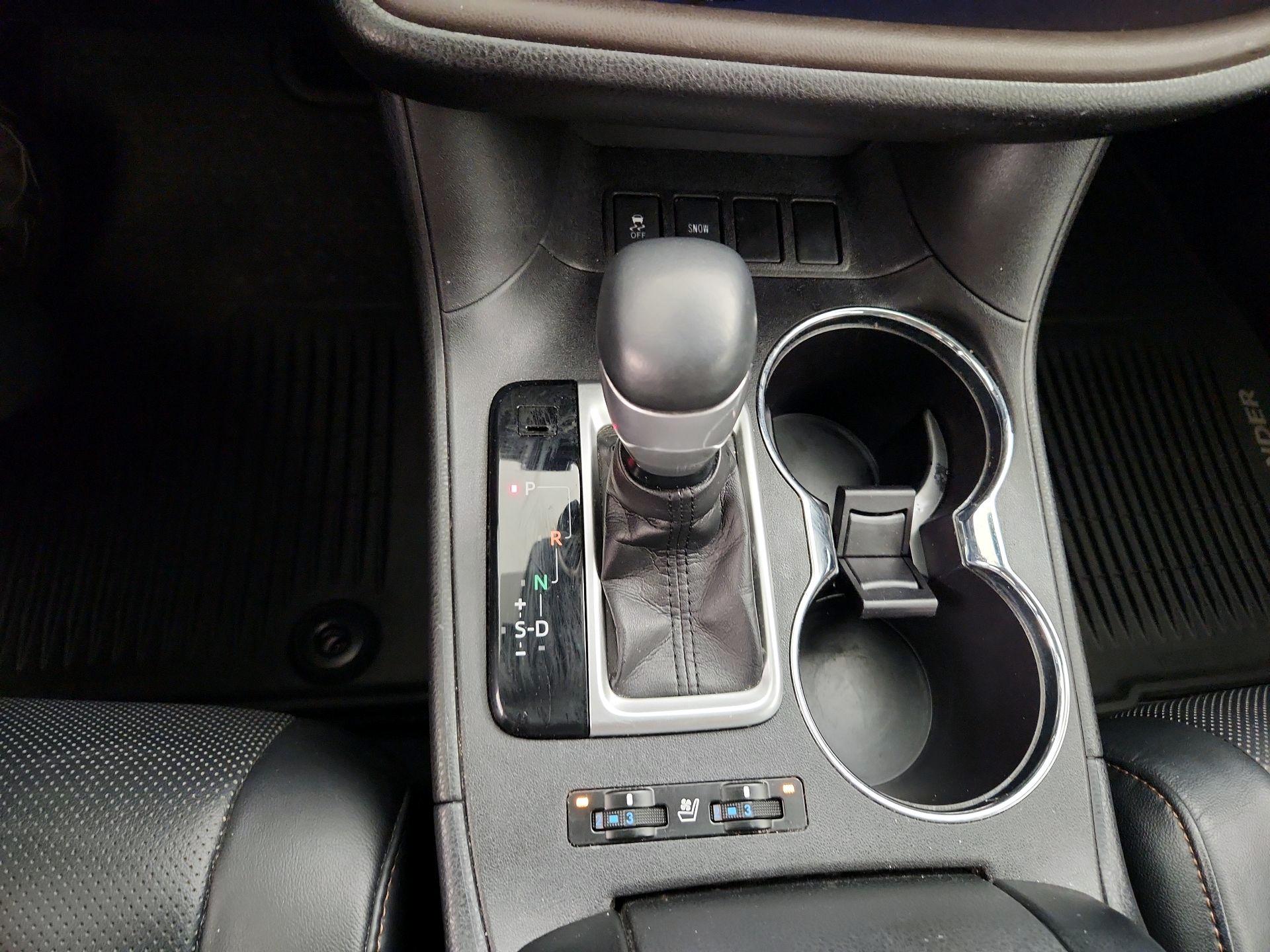 Thumbnail: 2018 Toyota Highlander - 17