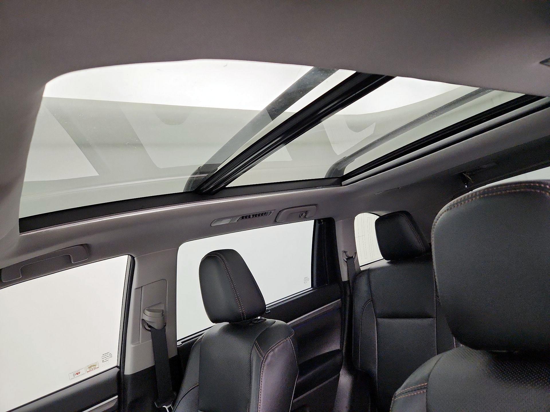 Thumbnail: 2018 Toyota Highlander - 19