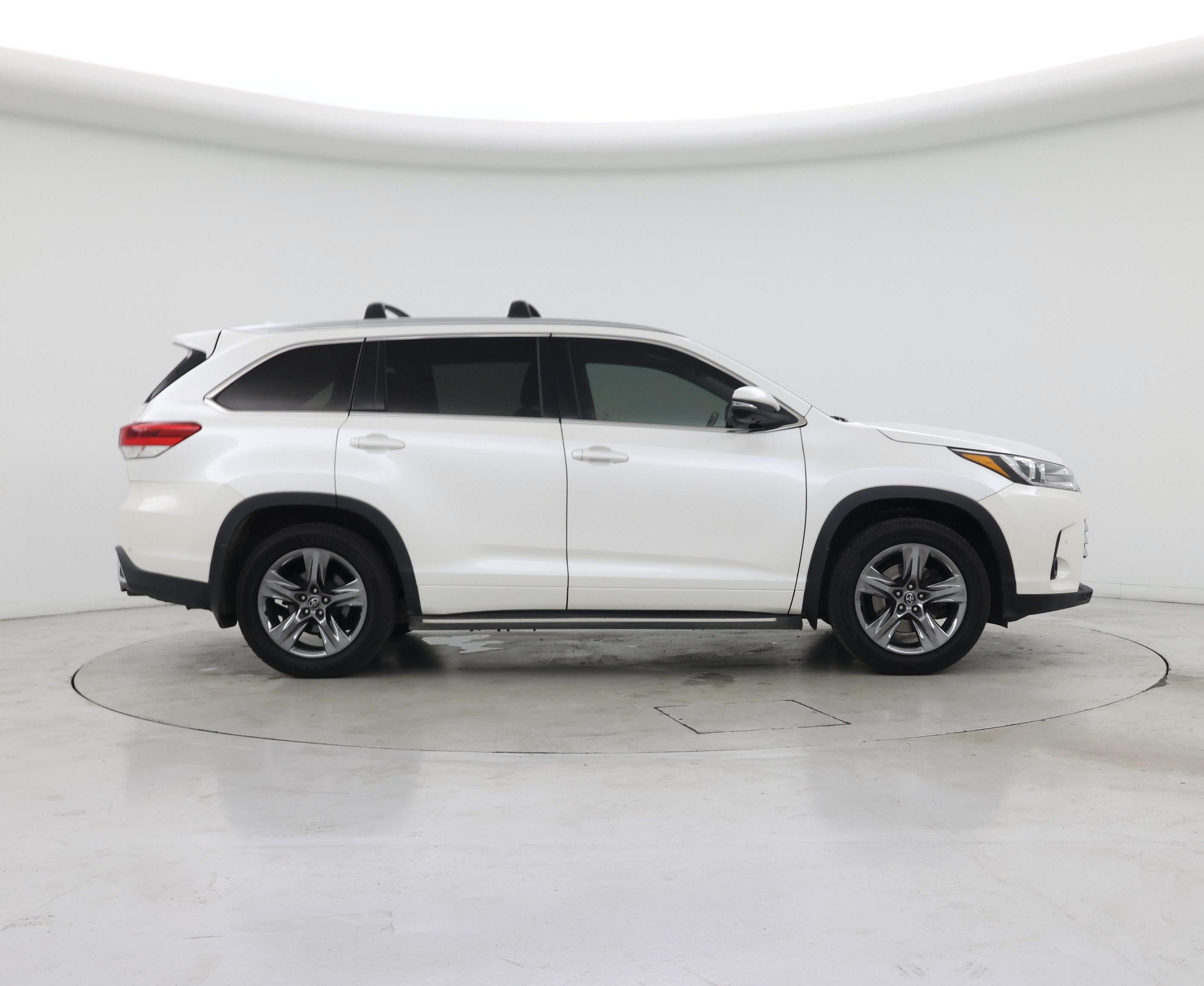 Thumbnail: 2018 Toyota Highlander - 7