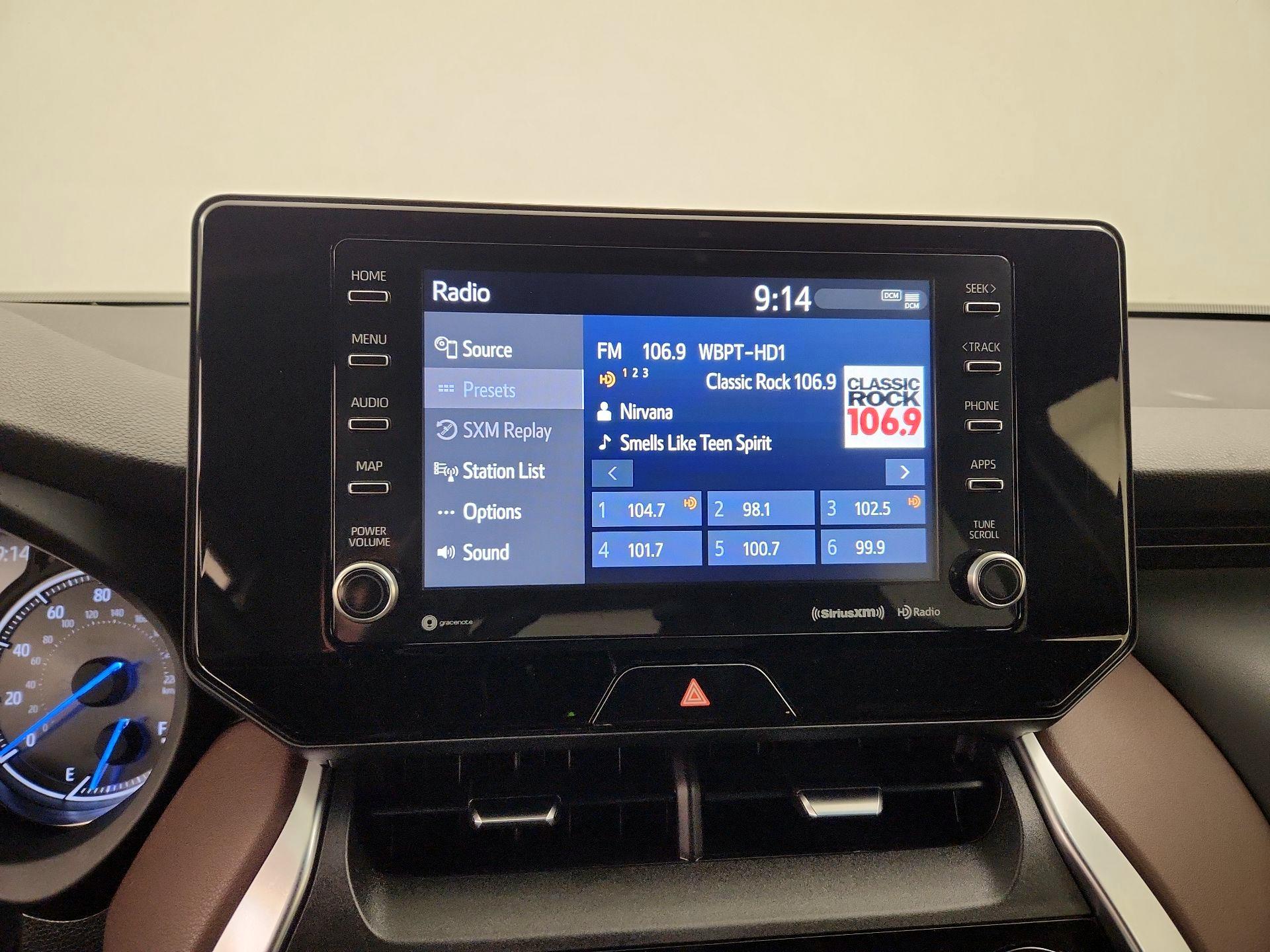 Thumbnail: 2022 Toyota Venza - 15