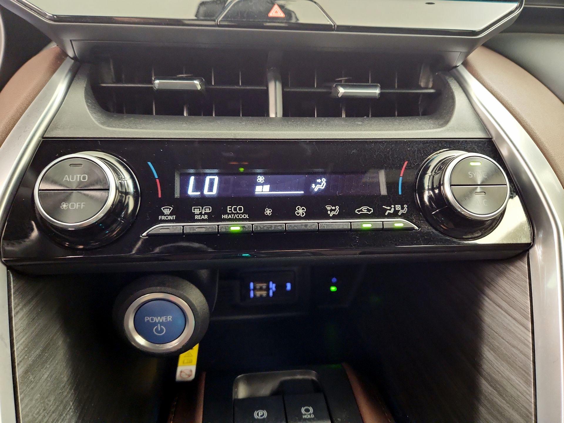 Thumbnail: 2022 Toyota Venza - 16