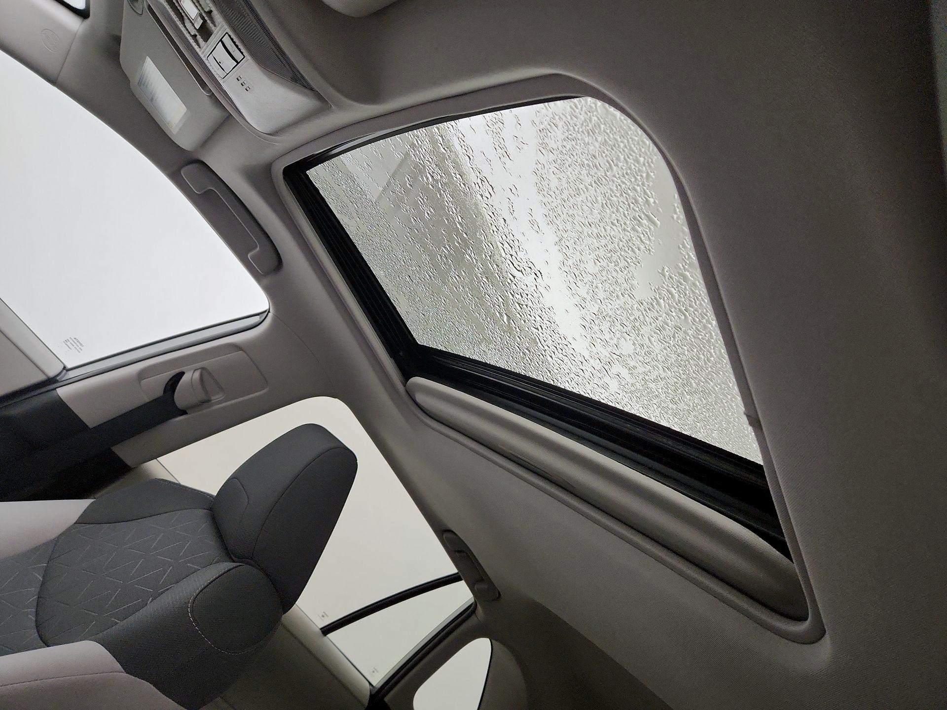 Thumbnail: 2019 Toyota RAV4 - 19