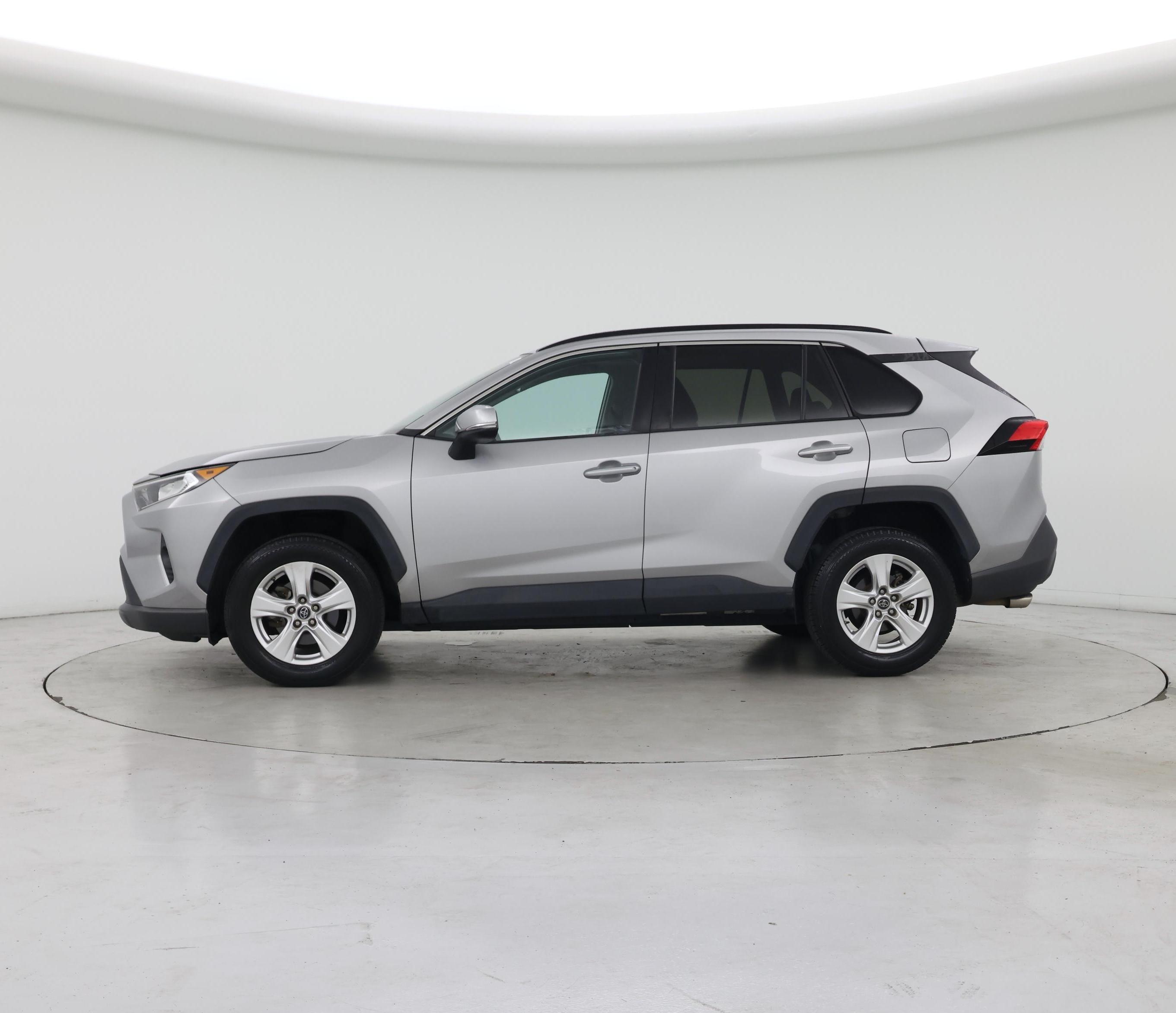 Thumbnail: 2019 Toyota RAV4 - 3