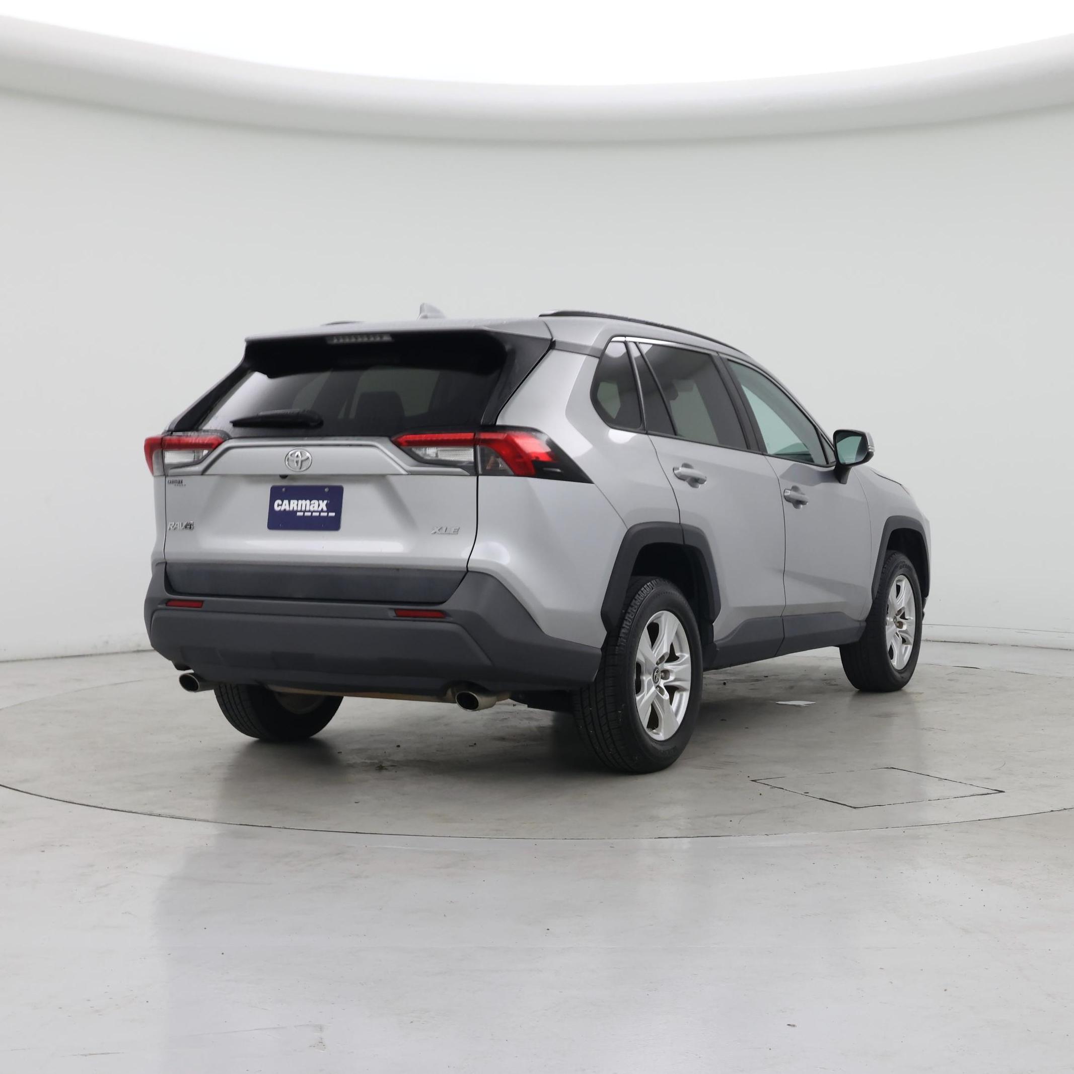 Thumbnail: 2019 Toyota RAV4 - 8