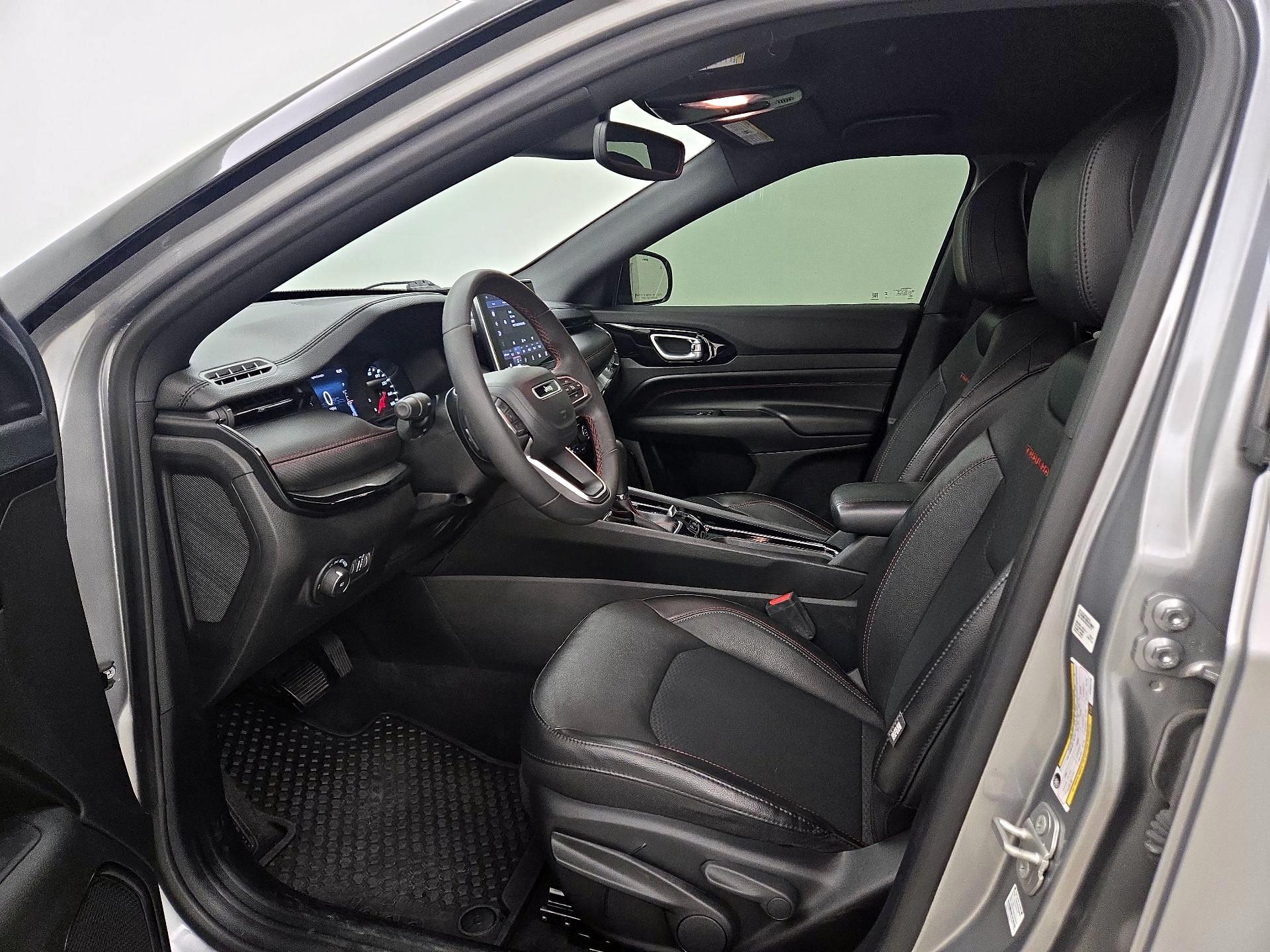 Thumbnail: 2023 Jeep Compass - 11