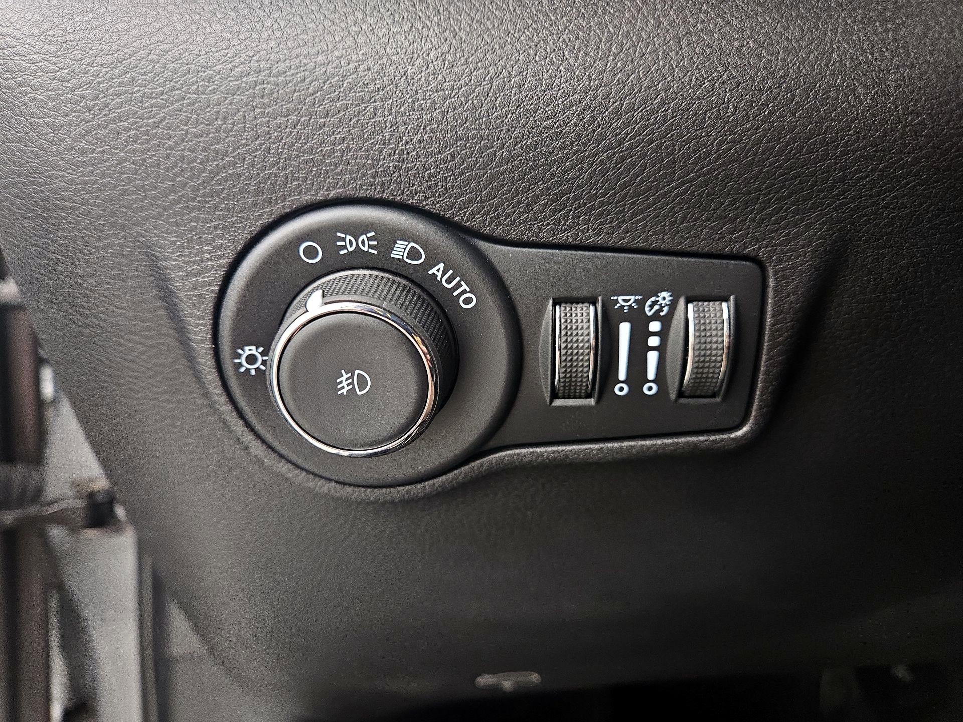 Thumbnail: 2023 Jeep Compass - 13