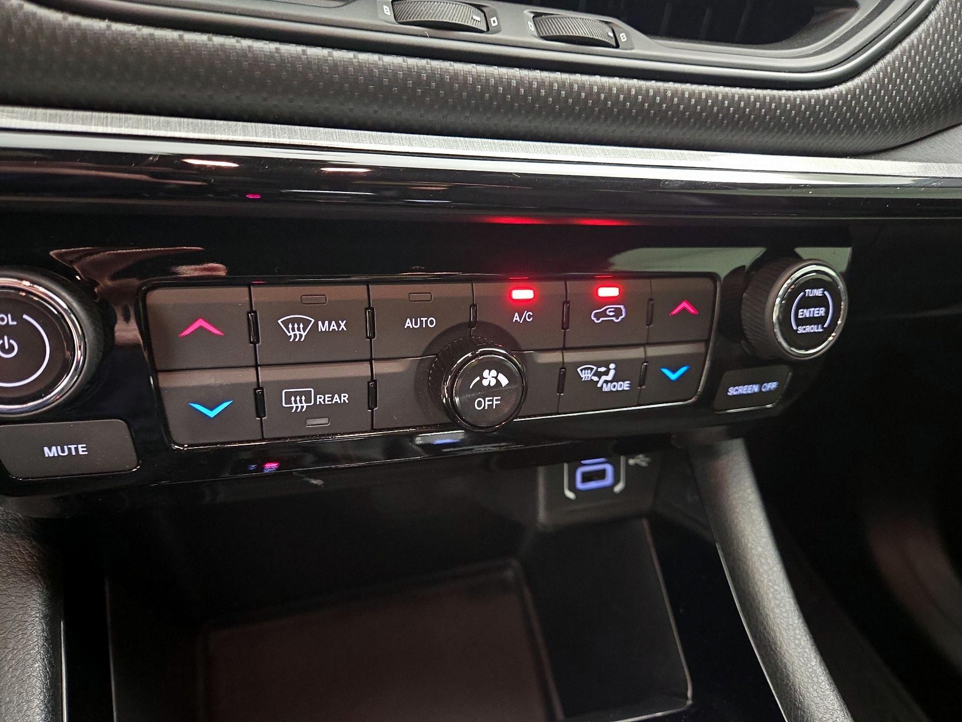Thumbnail: 2023 Jeep Compass - 16