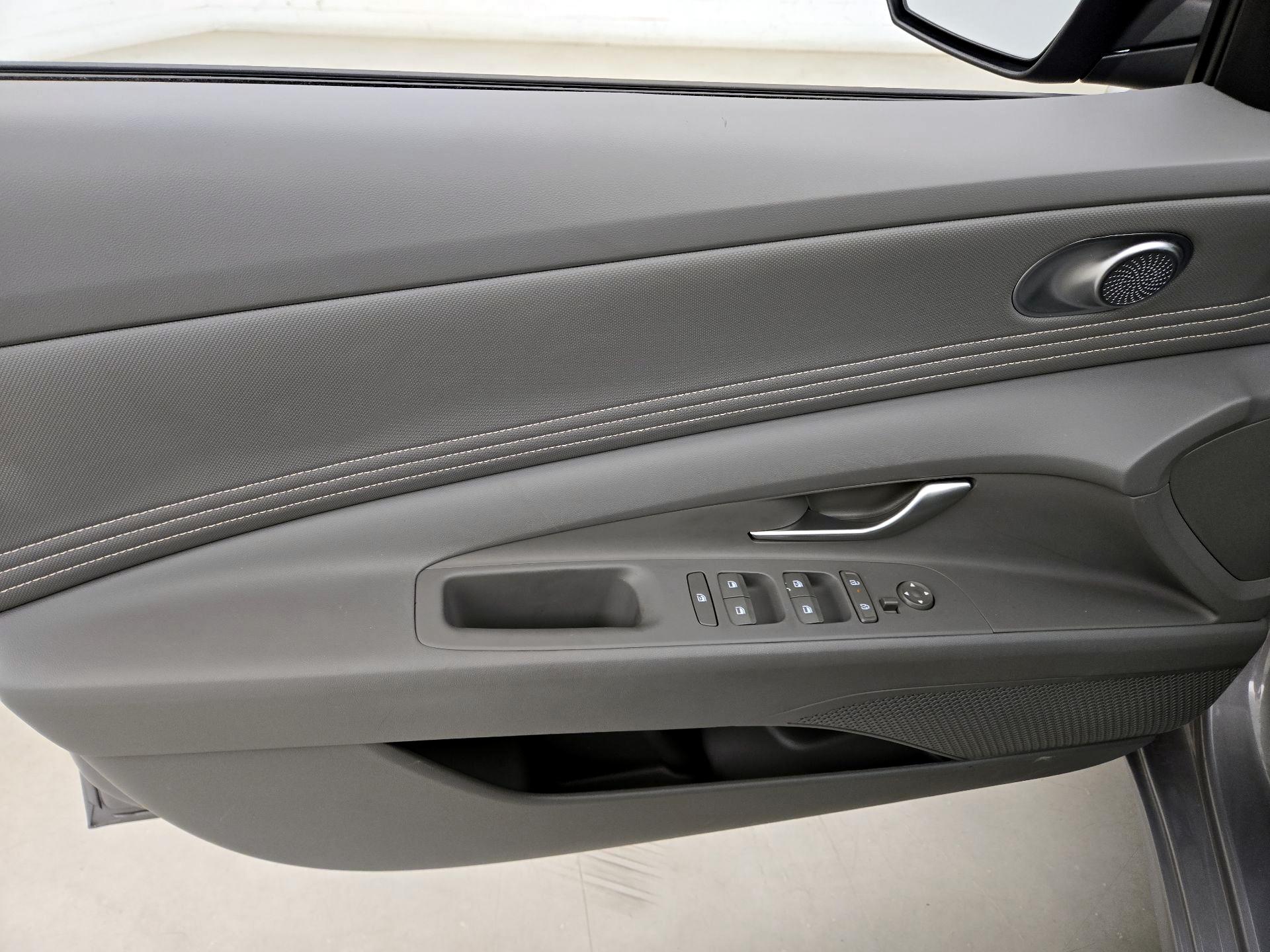 Thumbnail: 2025 Hyundai Elantra - 12